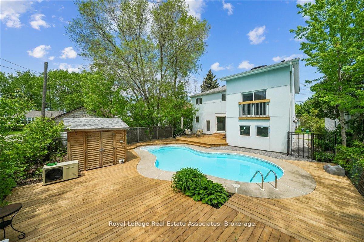 Photo 3 of 1168 Canterbury Road, Mississauga, Mineola — HOMEH