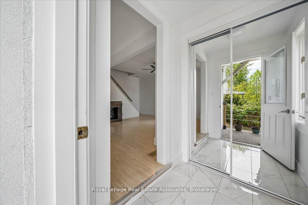 Photo 9 of 1168 Canterbury Road, Mississauga, Mineola — HOMEH