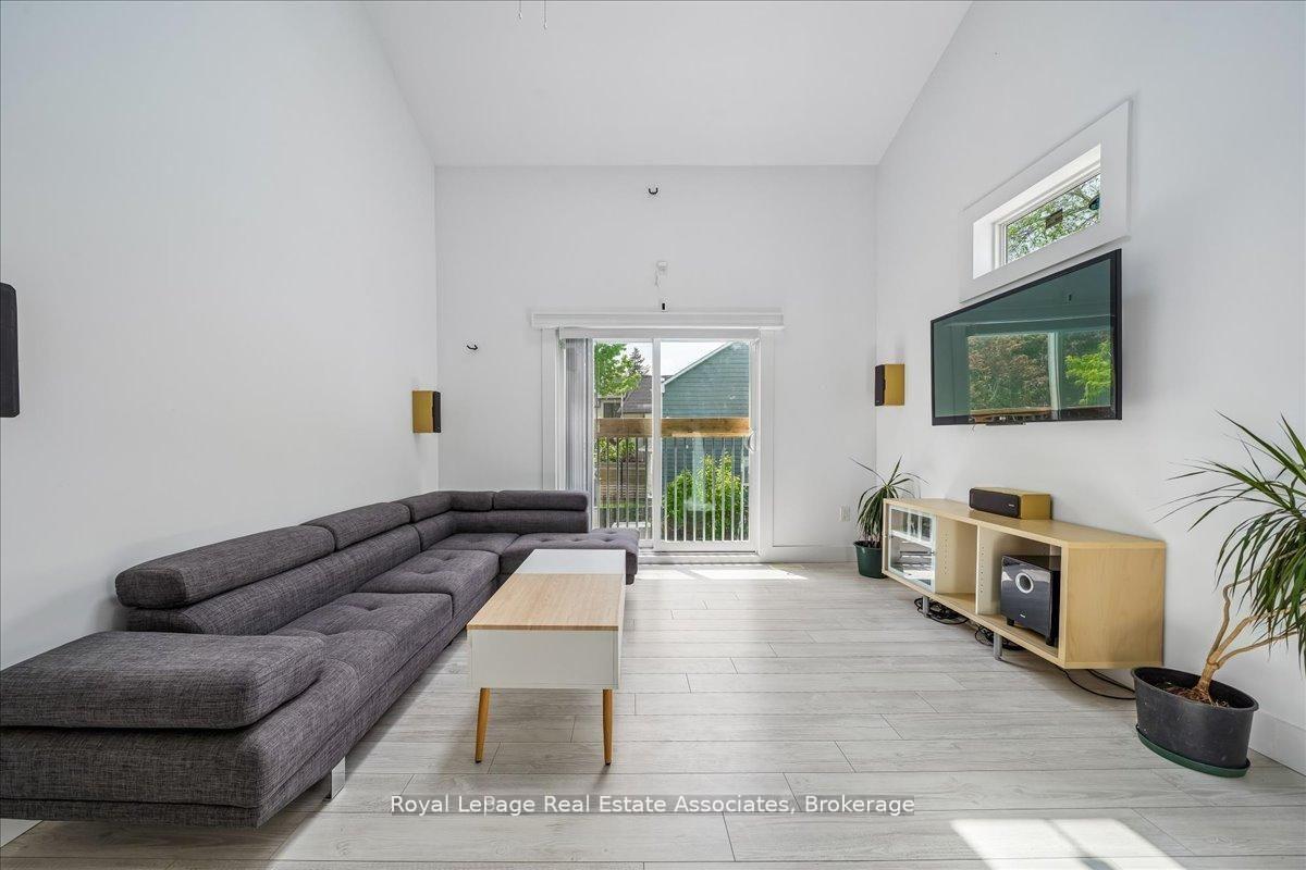 Photo 17 of 1168 Canterbury Road, Mississauga, Mineola — HOMEH