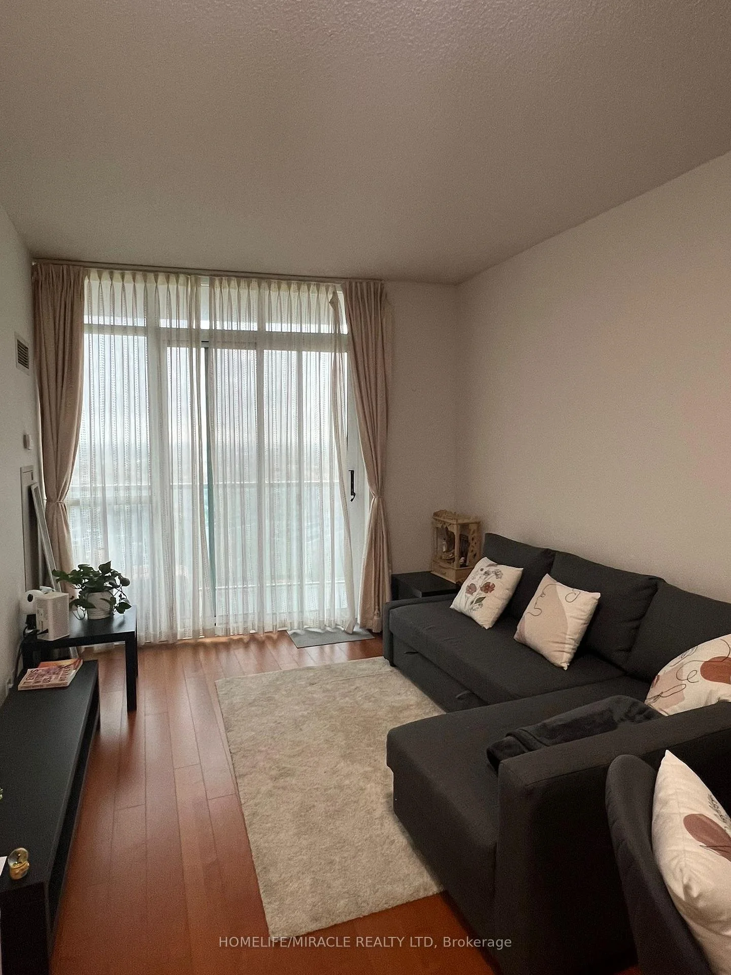 Photo 3 of Unit 1901, 70 Absolute Avenue, Mississauga, City Centre — HOMEH