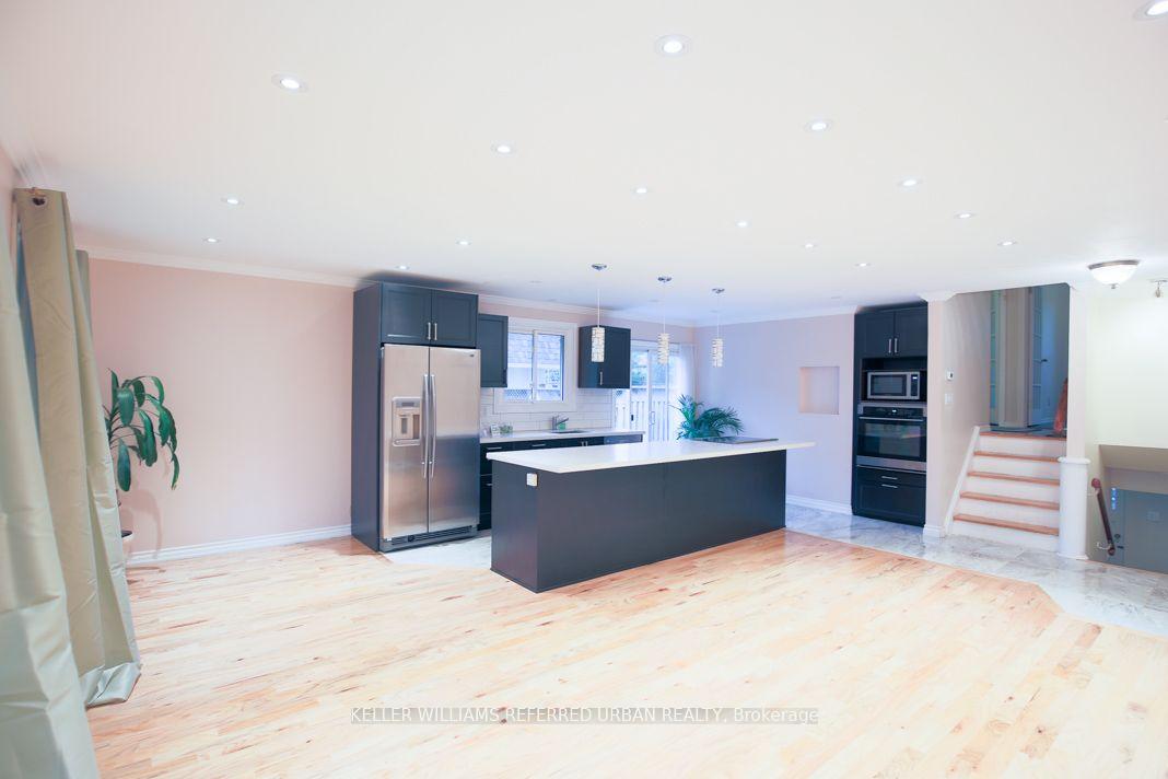 Photo 4 of 2255 Urwin Crescent, Oakville, West — HOMEH