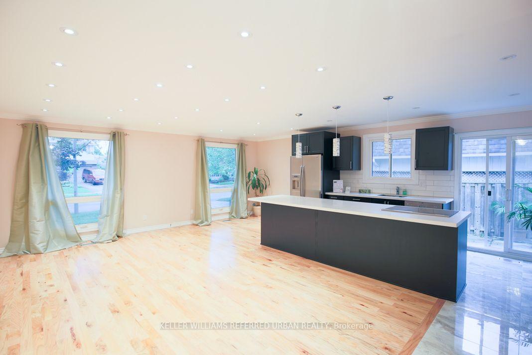 Photo 7 of 2255 Urwin Crescent, Oakville, West — HOMEH