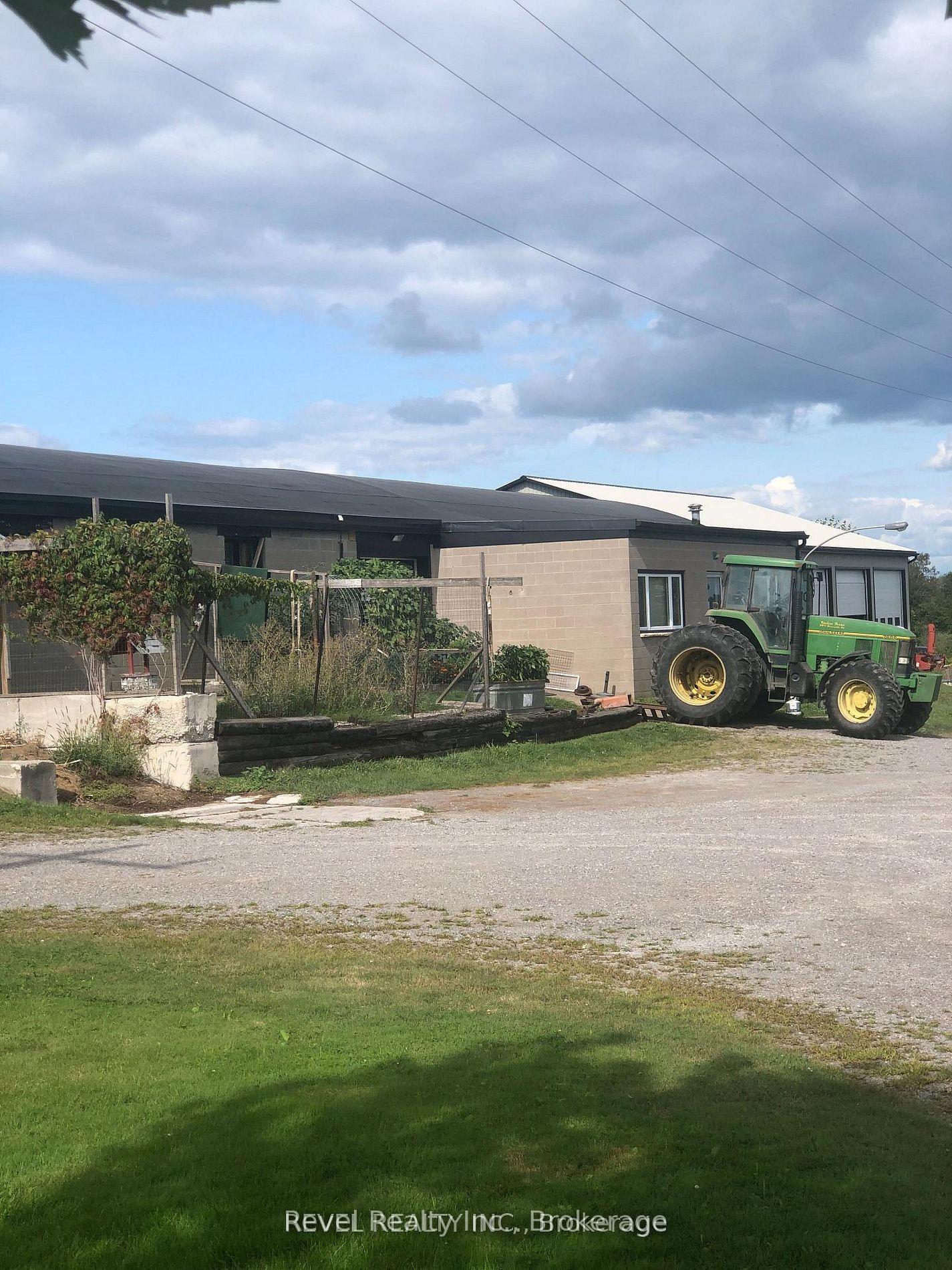 Photo 5 of 917 County 10 Road, Cavan Monaghan, Cavan Twp — HOMEH