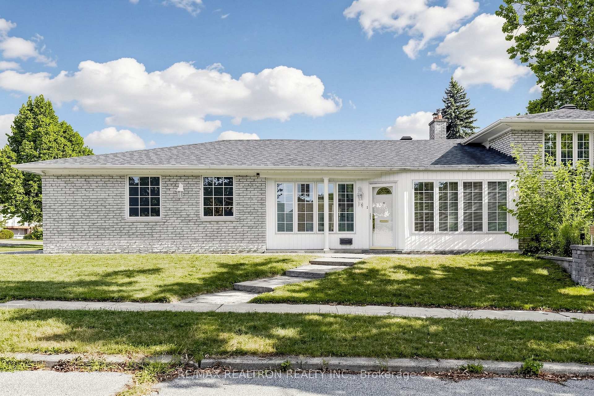 Photo 1 of 18 Olsen Drive, North York, Parkwoods-Donalda — HOMEH