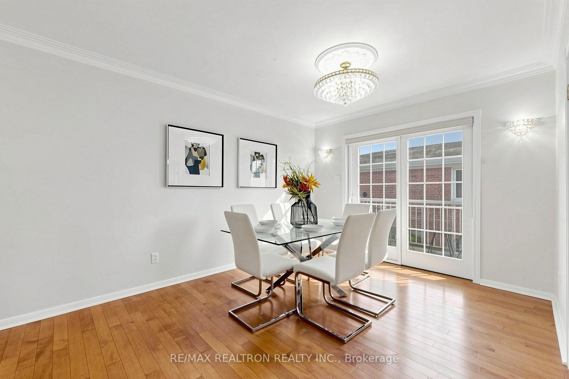 Photo 11 of 18 Olsen Drive, North York, Parkwoods-Donalda — HOMEH
