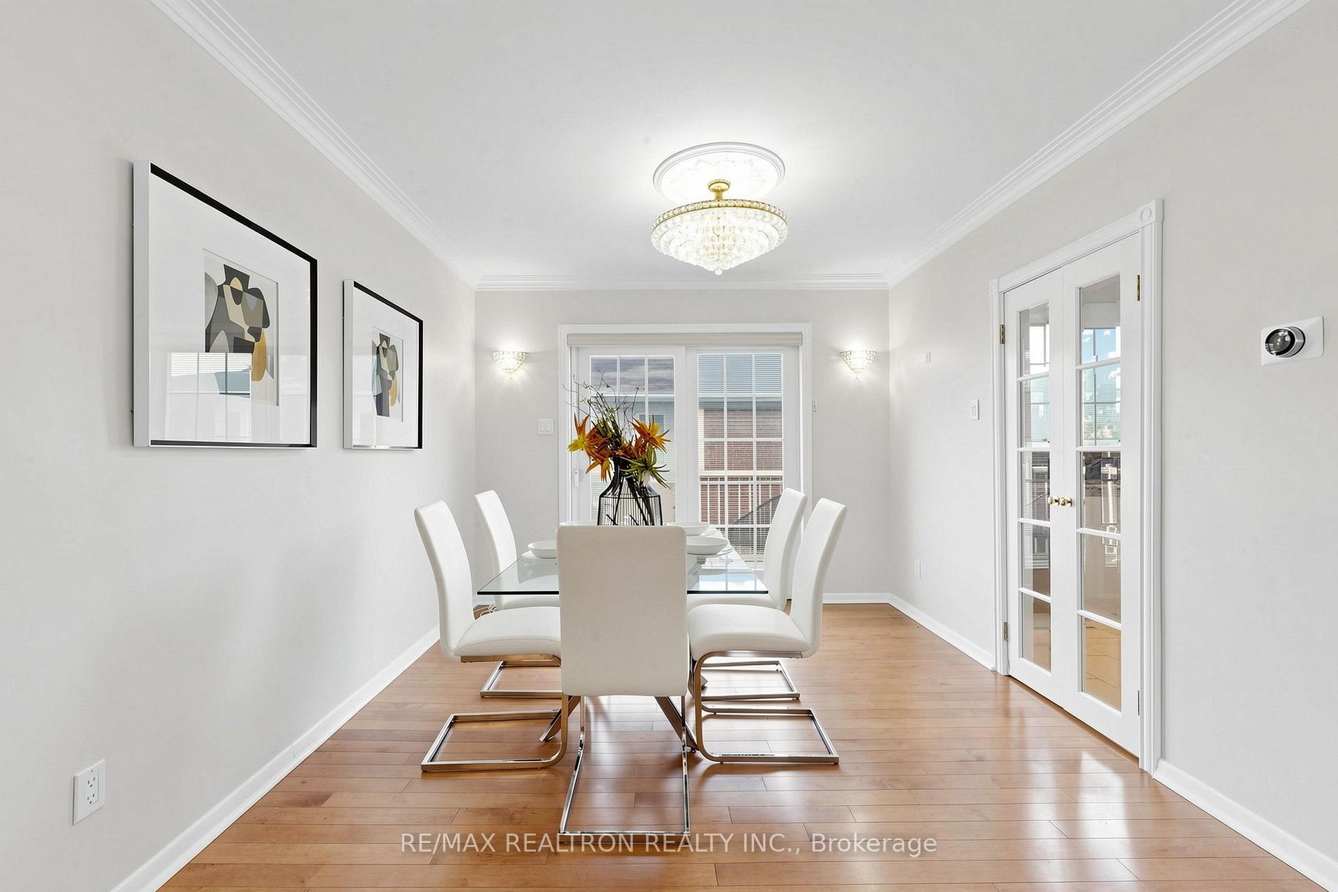 Photo 12 of 18 Olsen Drive, North York, Parkwoods-Donalda — HOMEH