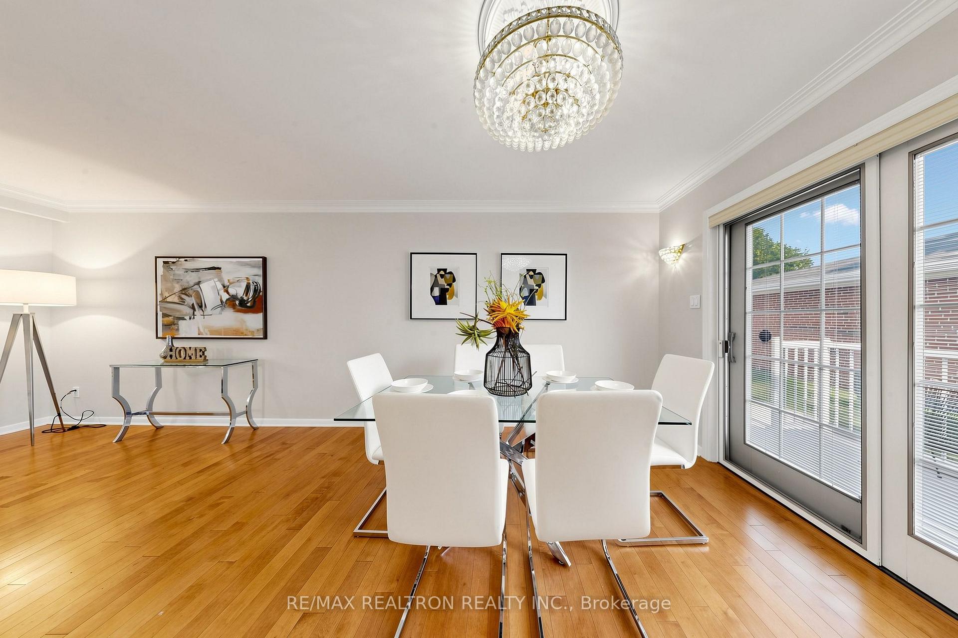 Photo 14 of 18 Olsen Drive, North York, Parkwoods-Donalda — HOMEH
