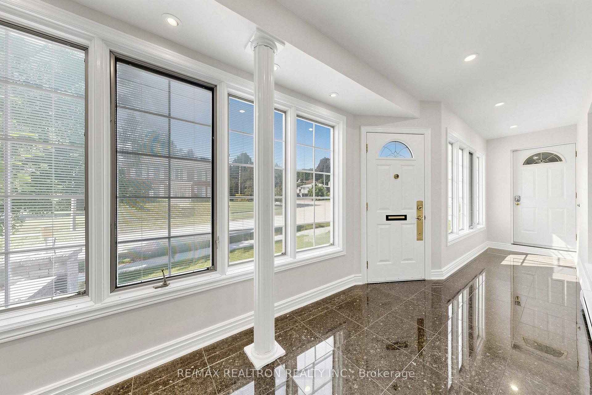 Photo 19 of 18 Olsen Drive, North York, Parkwoods-Donalda — HOMEH