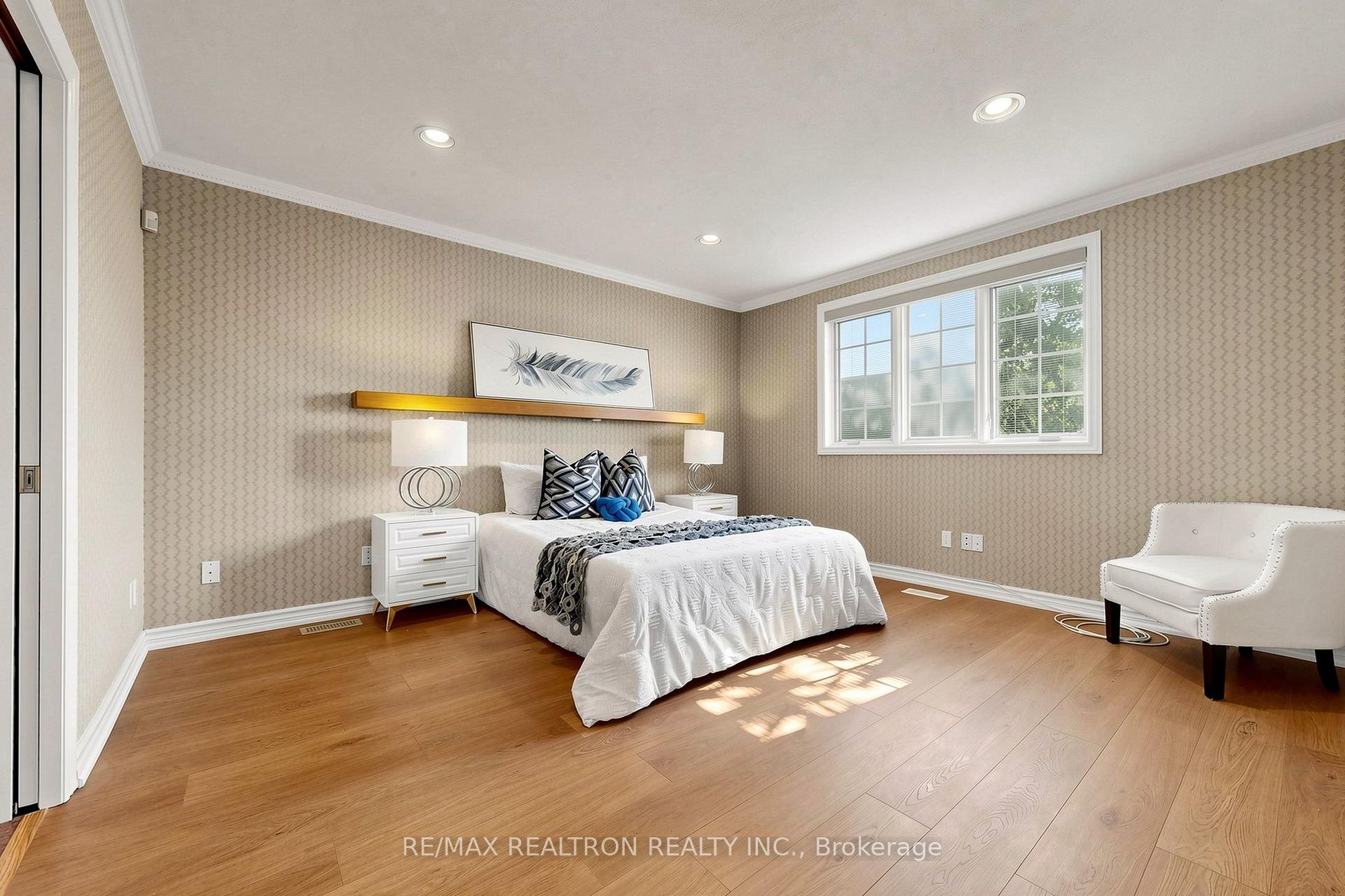 Photo 23 of 18 Olsen Drive, North York, Parkwoods-Donalda — HOMEH