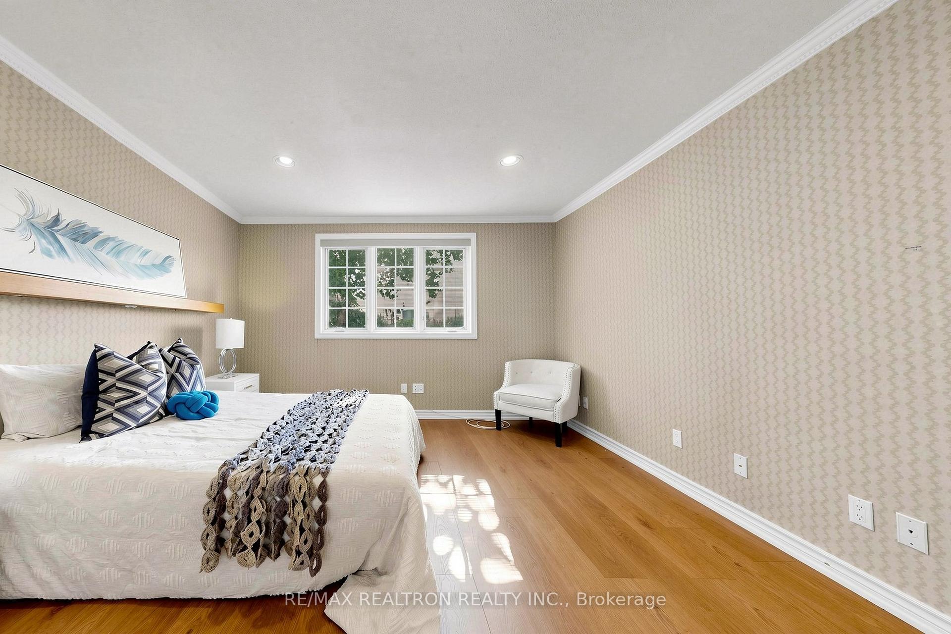 Photo 24 of 18 Olsen Drive, North York, Parkwoods-Donalda — HOMEH