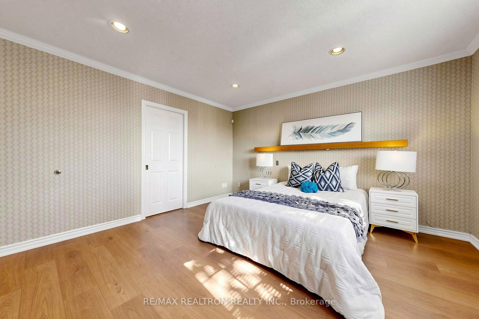 Photo 25 of 18 Olsen Drive, North York, Parkwoods-Donalda — HOMEH