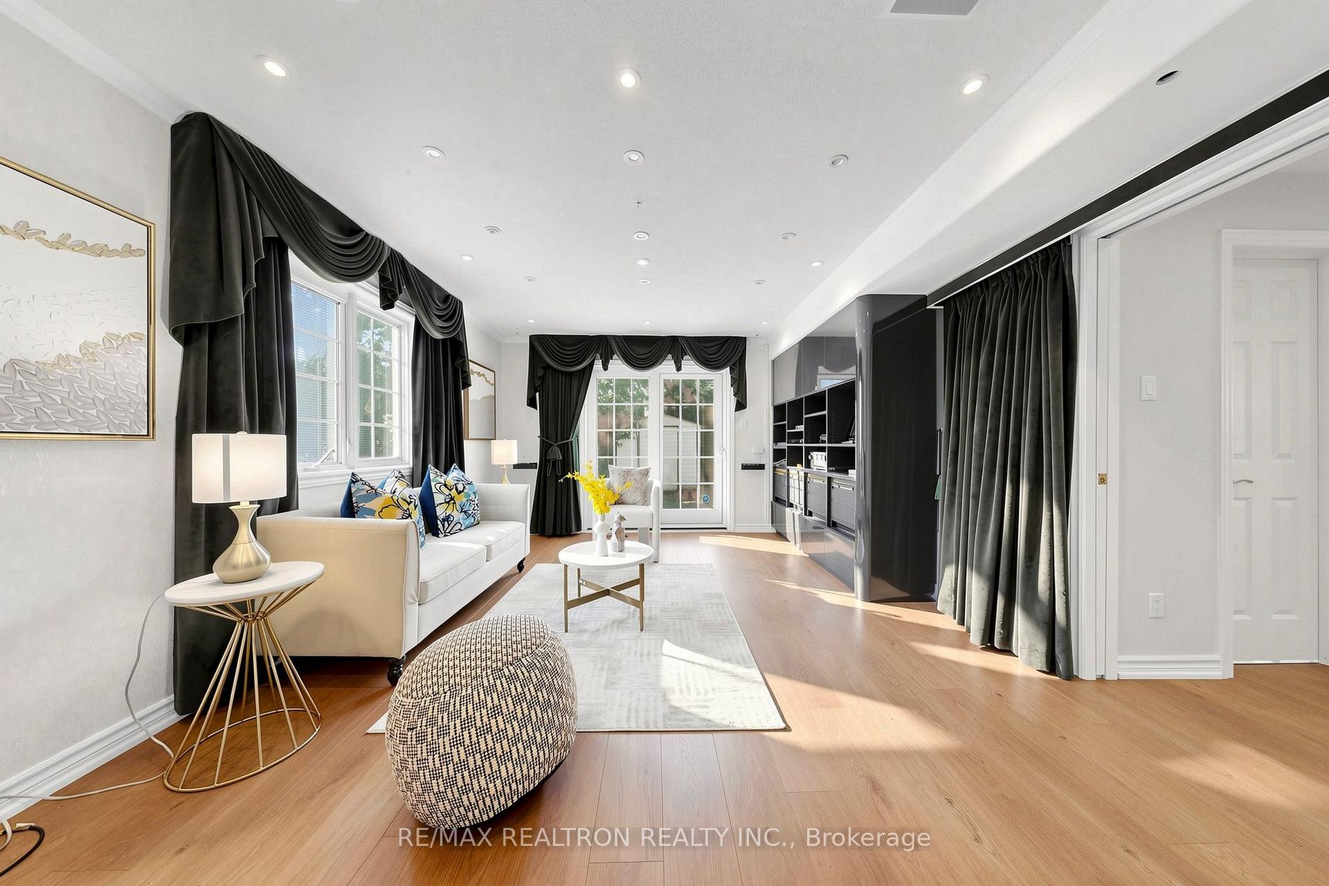 Photo 39 of 18 Olsen Drive, North York, Parkwoods-Donalda — HOMEH