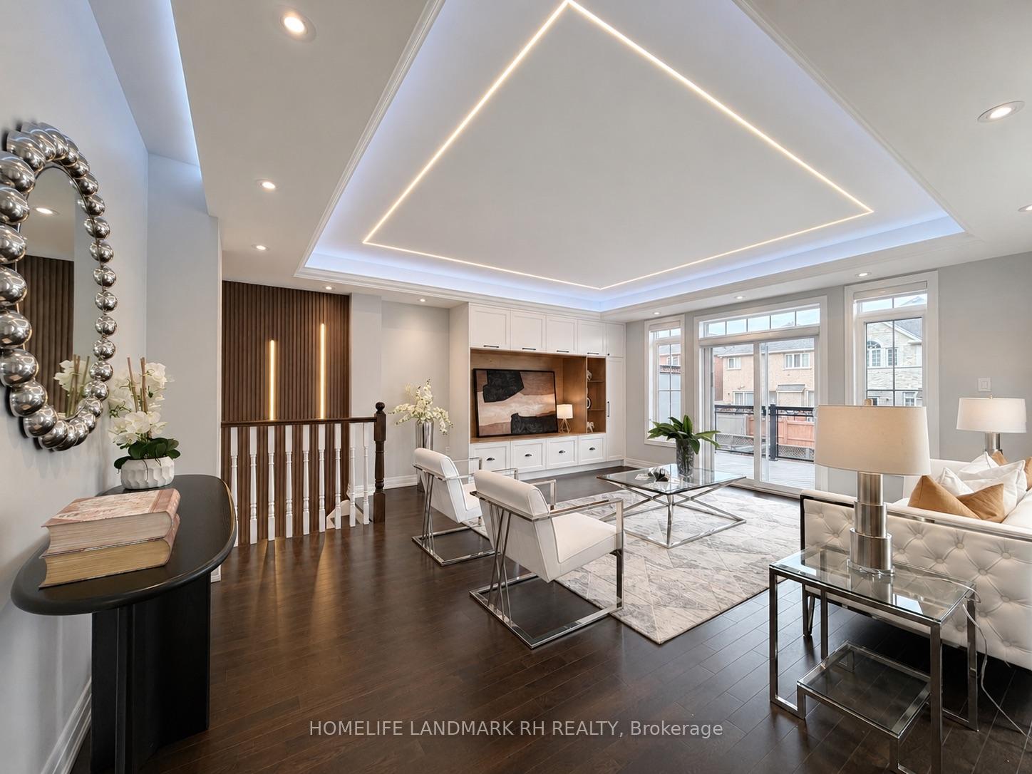 Photo 10 of 11 Lorne Glen Street, Markham, Berczy — HOMEH