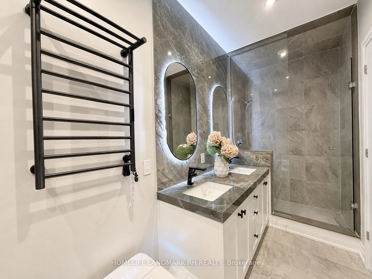 Photo 37 of 11 Lorne Glen Street, Markham, Berczy — HOMEH