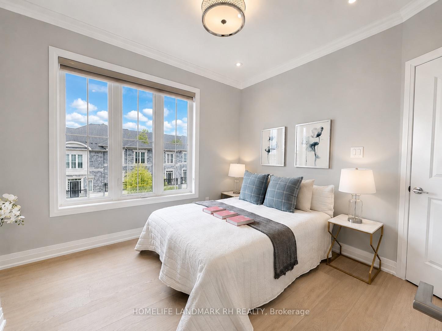 Photo 41 of 11 Lorne Glen Street, Markham, Berczy — HOMEH