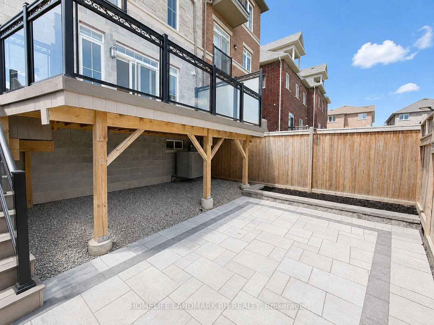Photo 55 of 11 Lorne Glen Street, Markham, Berczy — HOMEH