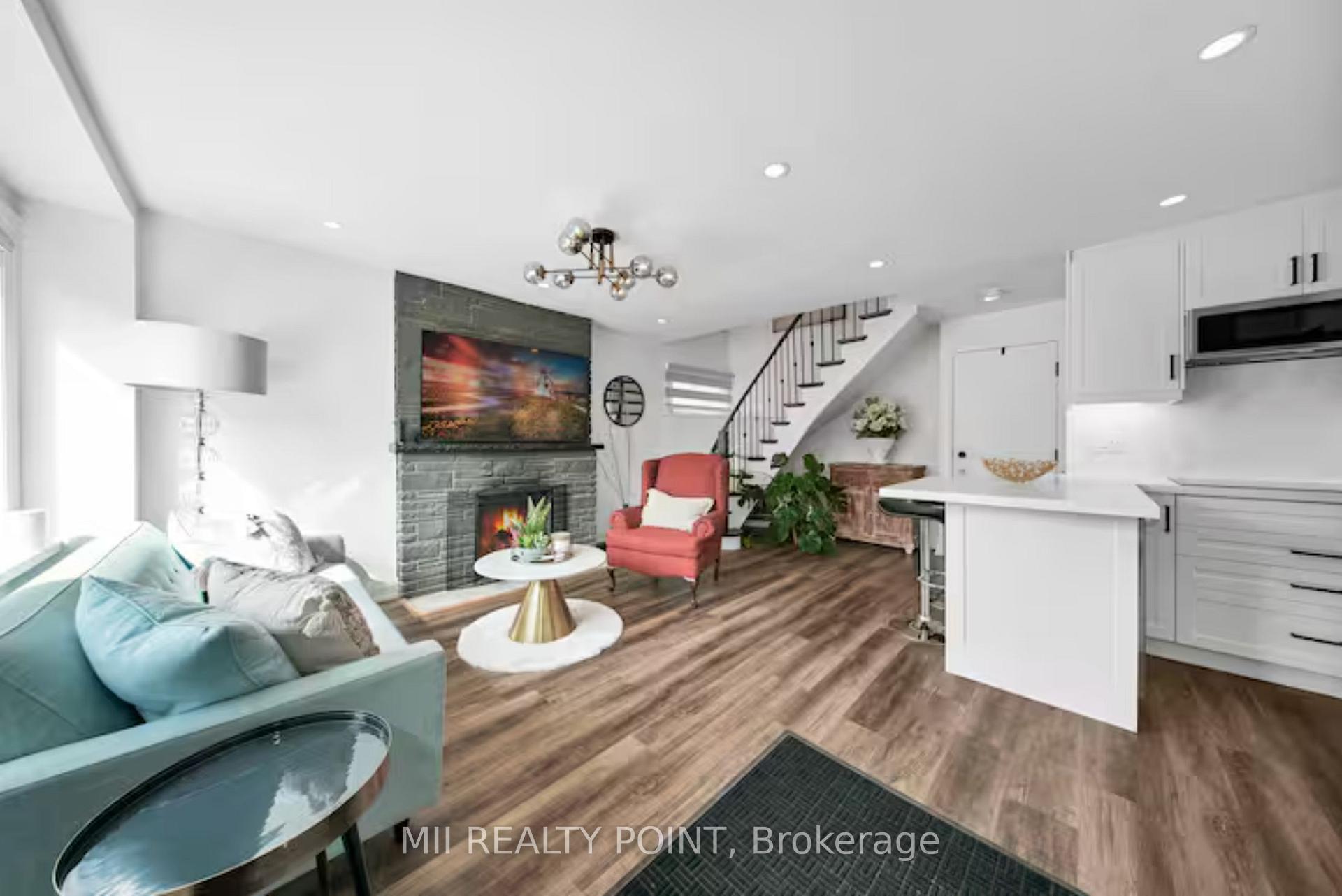 Photo 3 of Unit Main, 49 Manderley Drive, Scarborough, Birchcliffe-Cliffside — HOMEH
