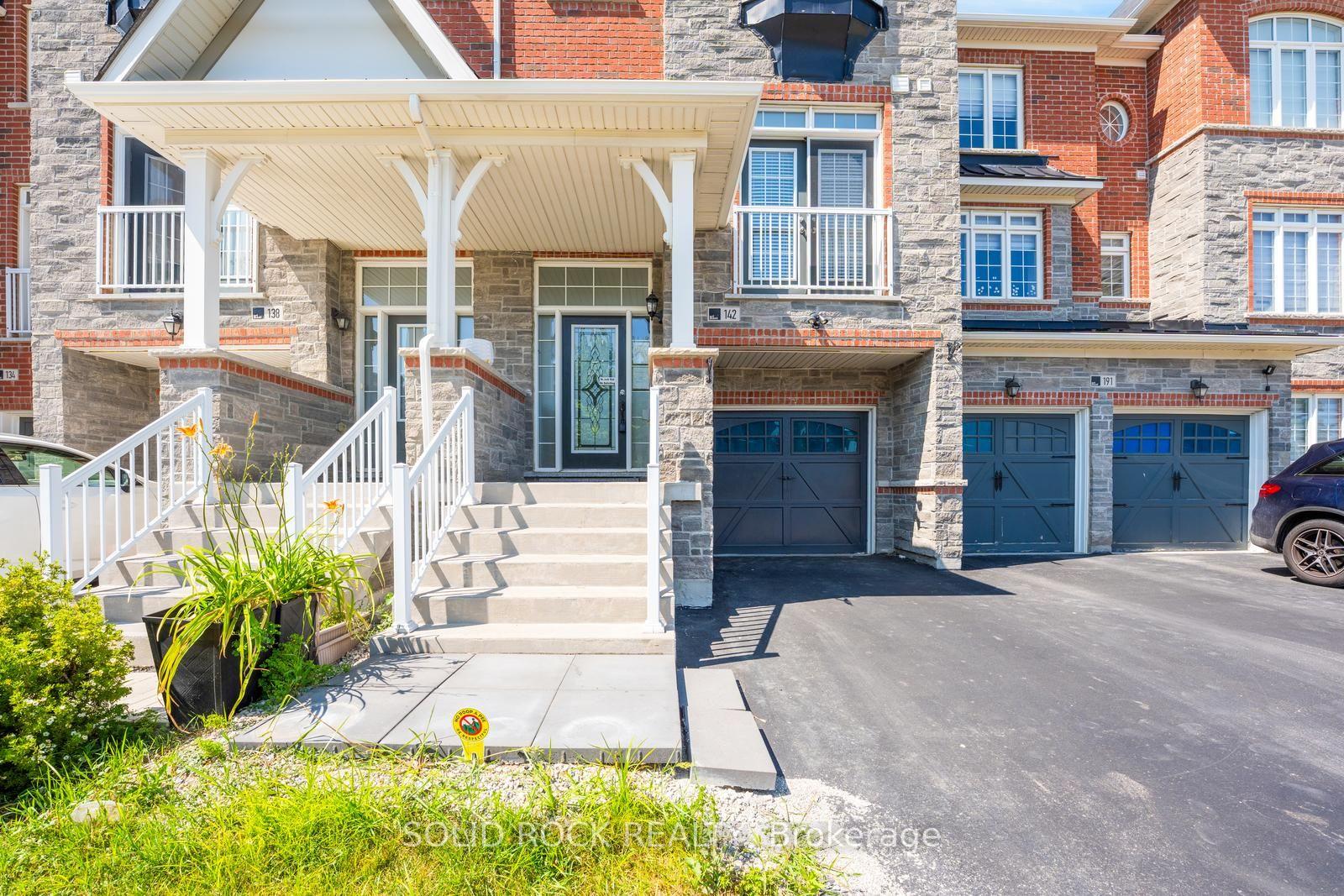 Photo 2 of 142 Farooq Boulevard S, Vaughan, Vellore Village — HOMEH