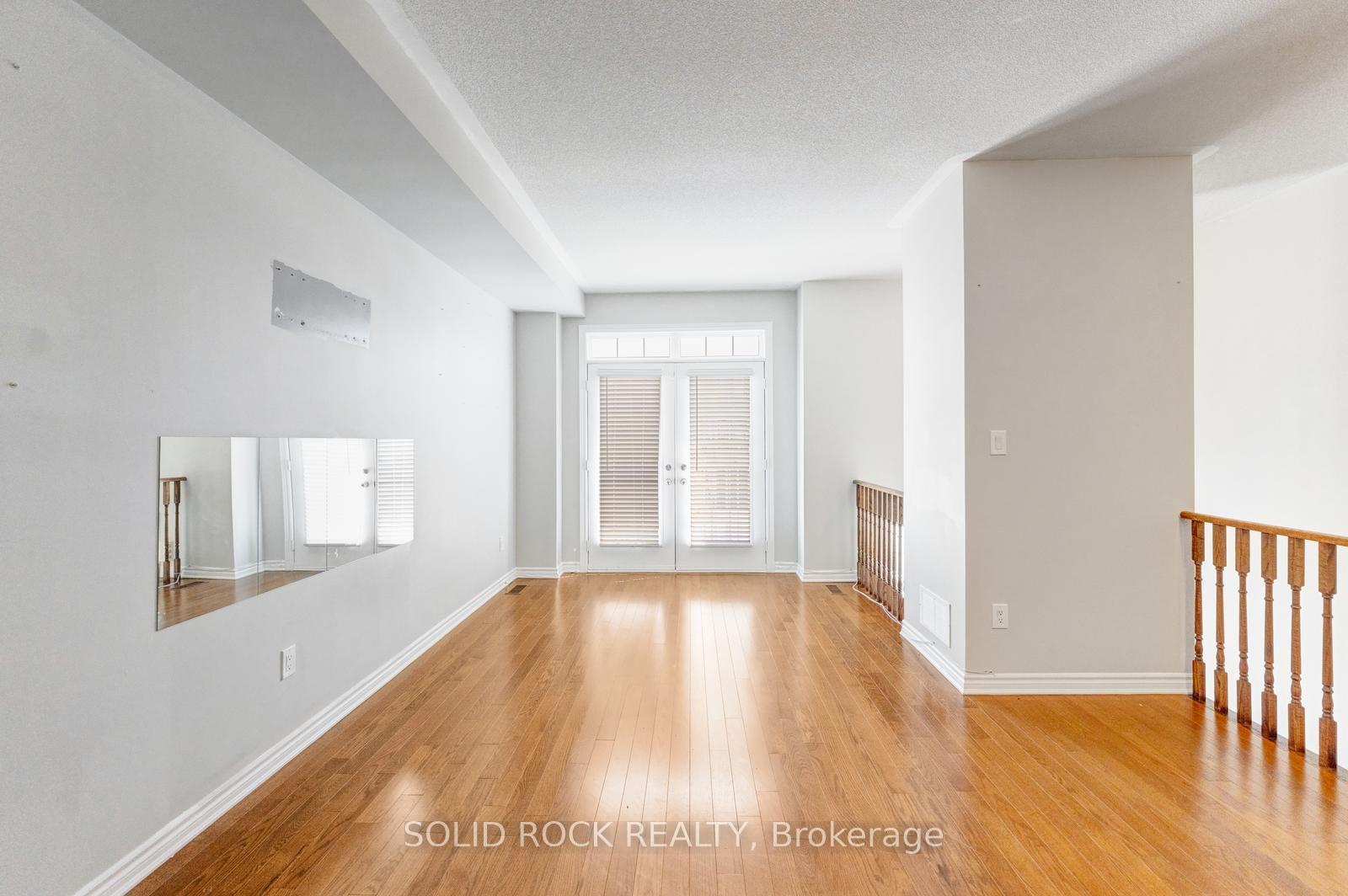 Photo 7 of 142 Farooq Boulevard S, Vaughan, Vellore Village — HOMEH