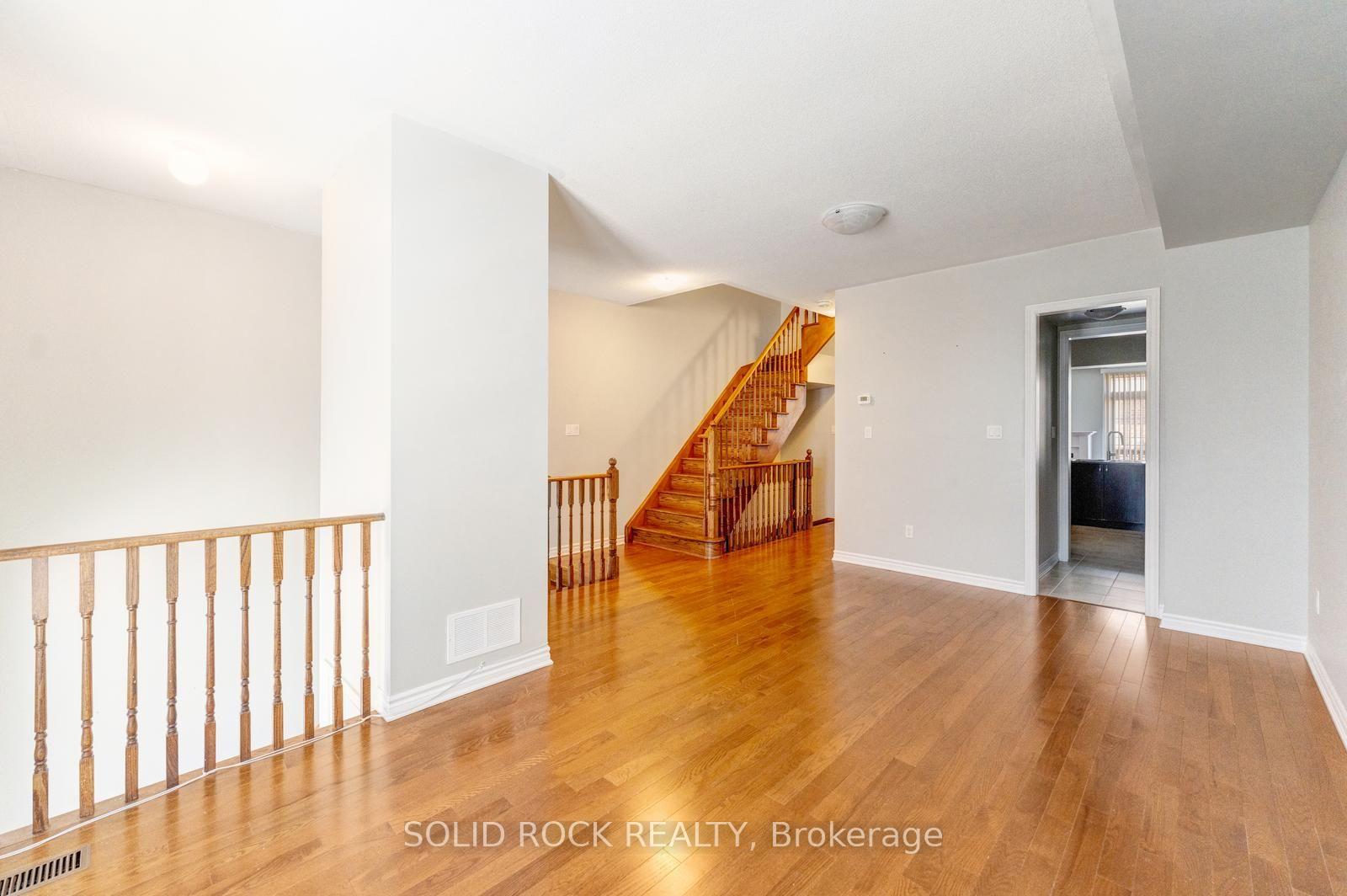 Photo 8 of 142 Farooq Boulevard S, Vaughan, Vellore Village — HOMEH