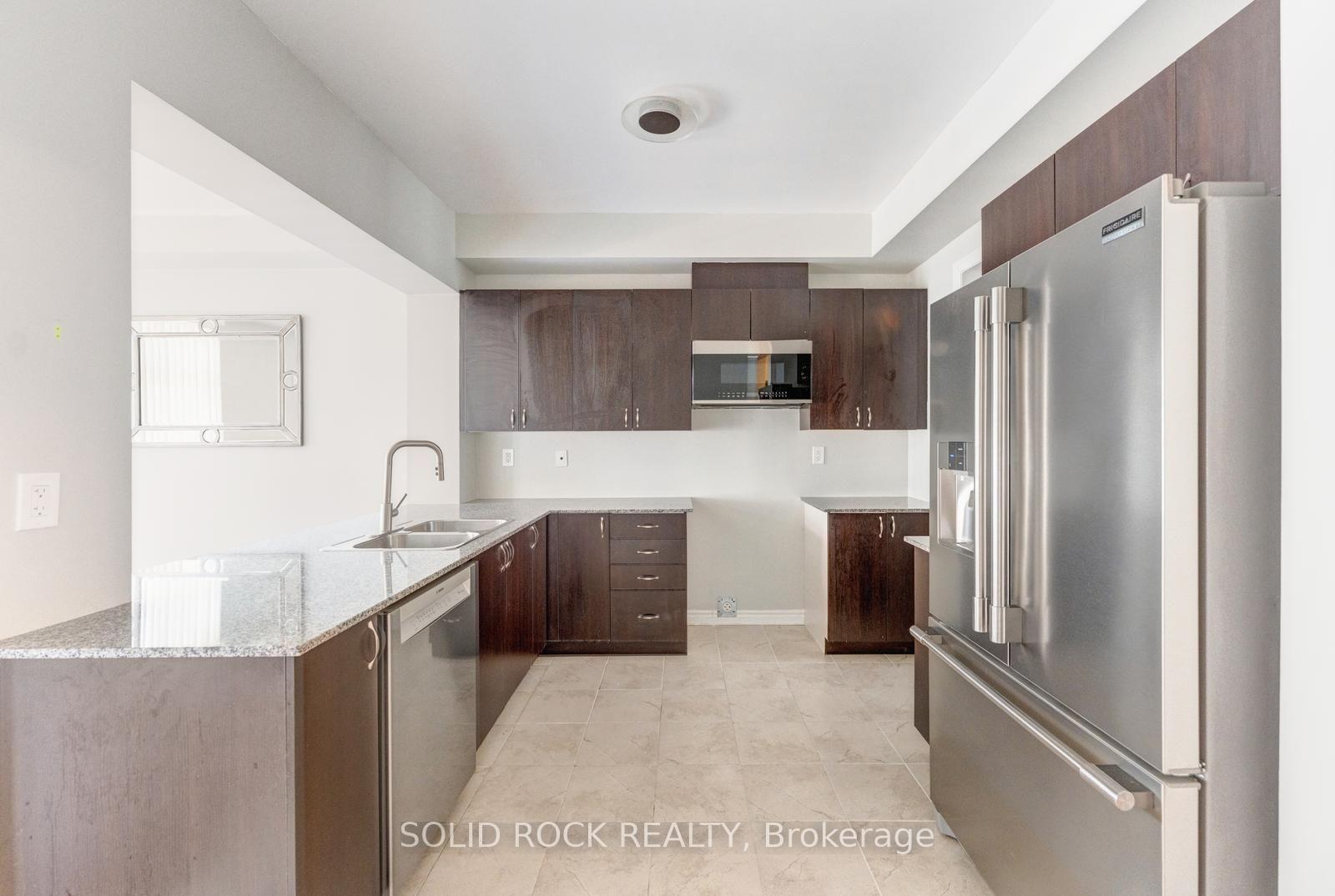 Photo 9 of 142 Farooq Boulevard S, Vaughan, Vellore Village — HOMEH