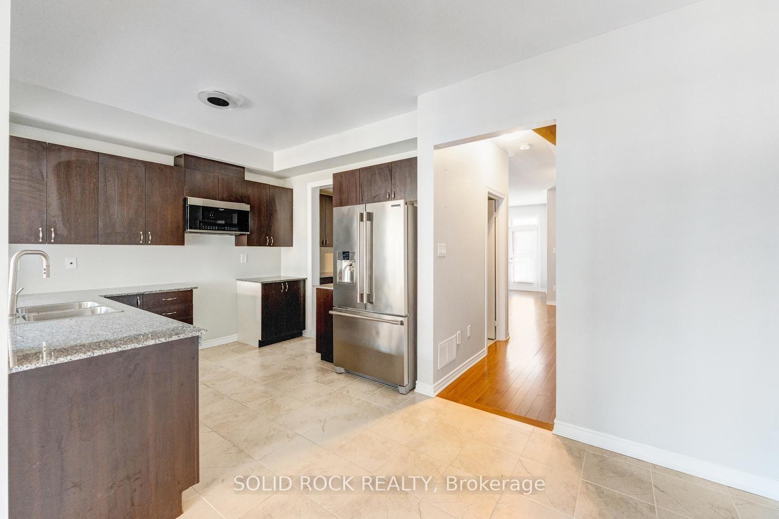 Photo 11 of 142 Farooq Boulevard S, Vaughan, Vellore Village — HOMEH