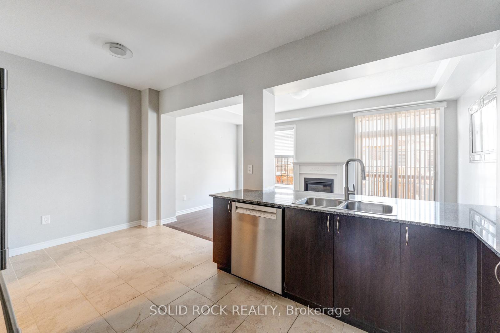 Photo 12 of 142 Farooq Boulevard S, Vaughan, Vellore Village — HOMEH