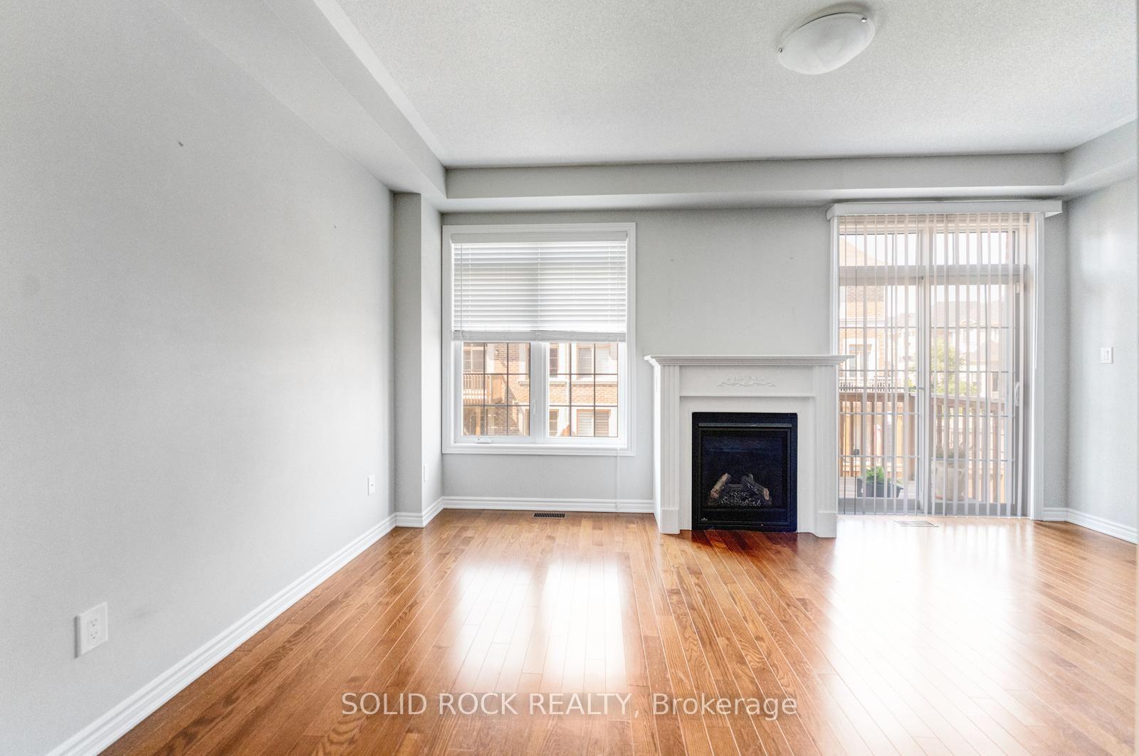 Photo 17 of 142 Farooq Boulevard S, Vaughan, Vellore Village — HOMEH