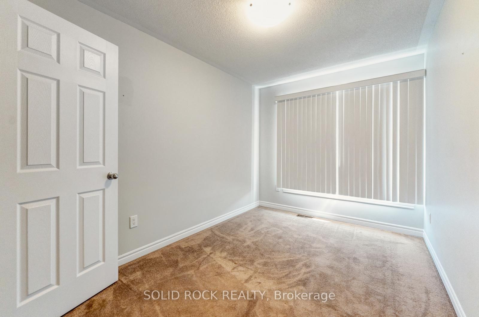 Photo 32 of 142 Farooq Boulevard S, Vaughan, Vellore Village — HOMEH