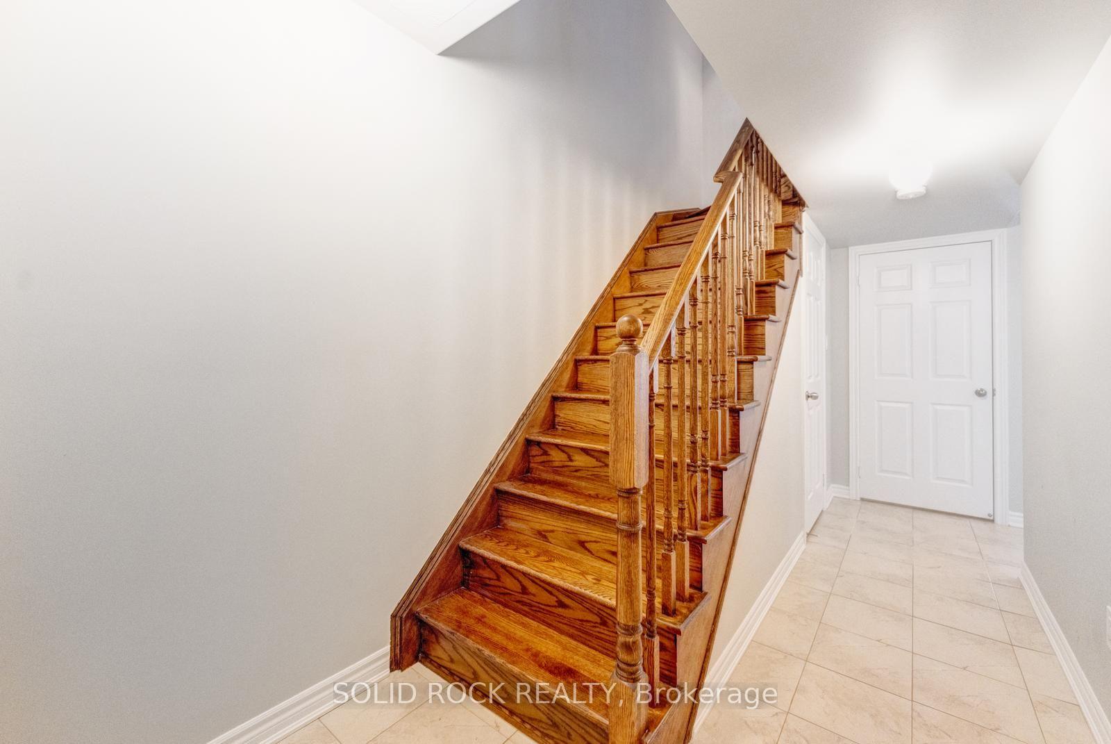 Photo 35 of 142 Farooq Boulevard S, Vaughan, Vellore Village — HOMEH