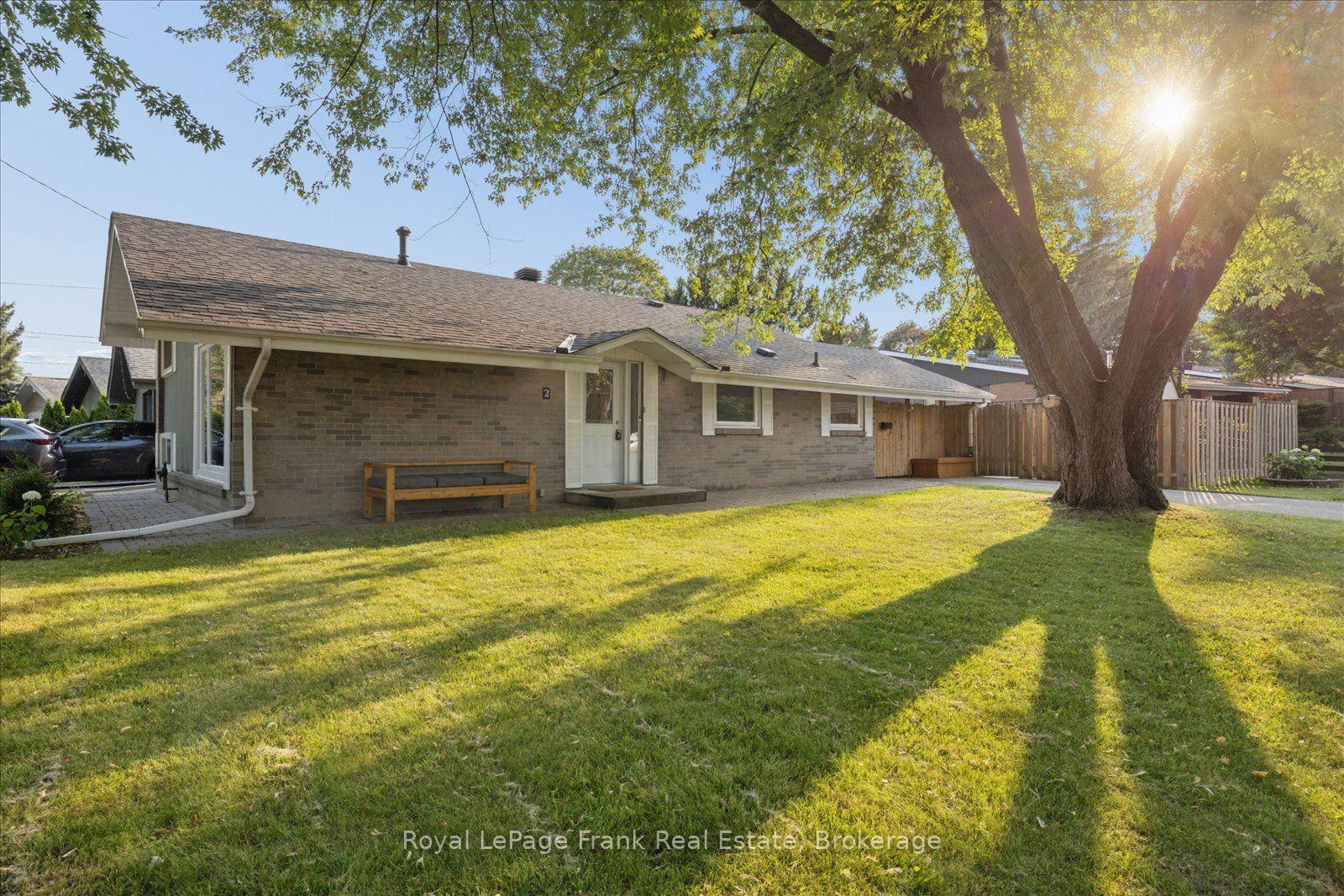 Photo 2 of 2 Rosswood Crescent, Scarborough, Bendale — HOMEH