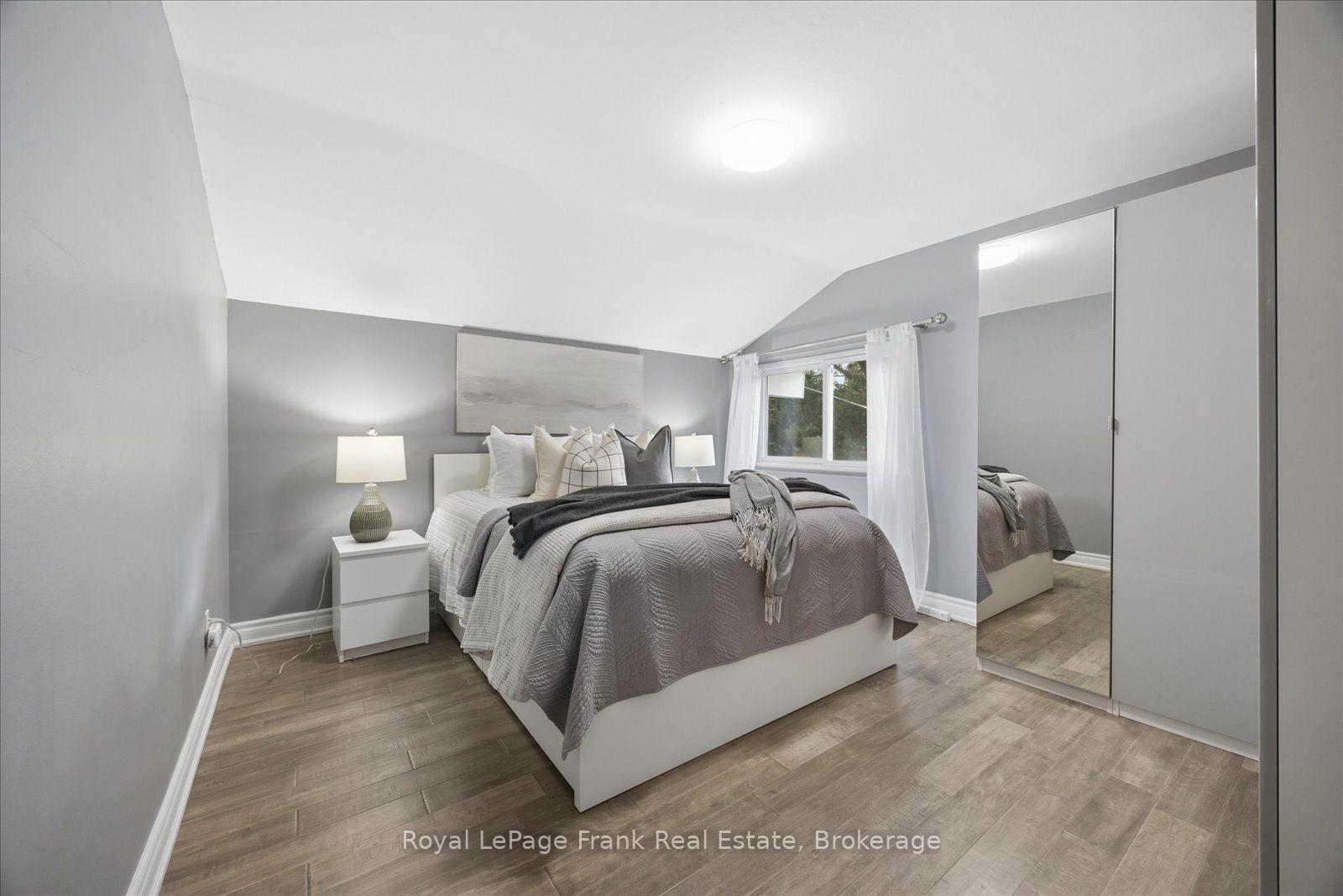 Photo 17 of 2 Rosswood Crescent, Scarborough, Bendale — HOMEH