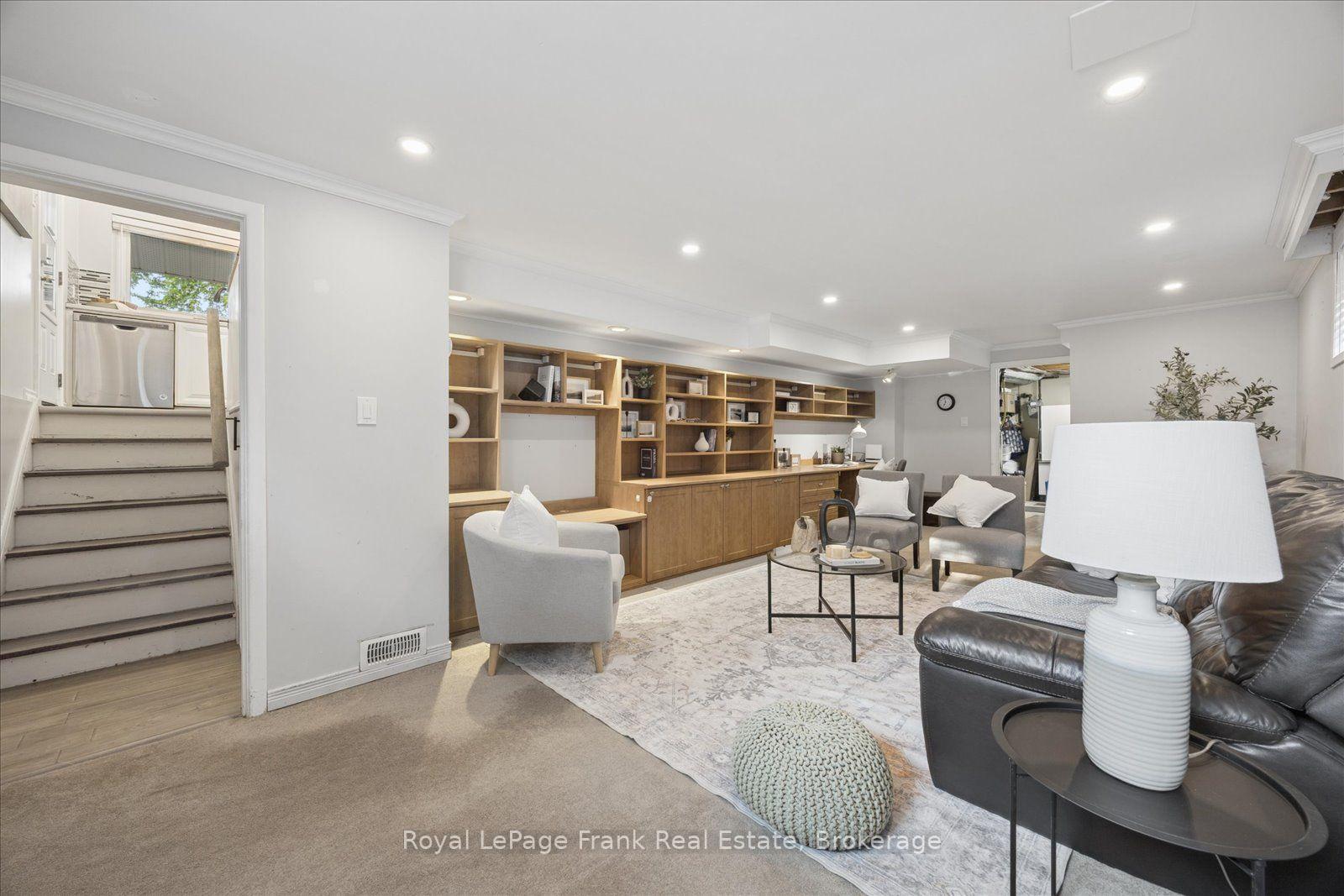 Photo 23 of 2 Rosswood Crescent, Scarborough, Bendale — HOMEH