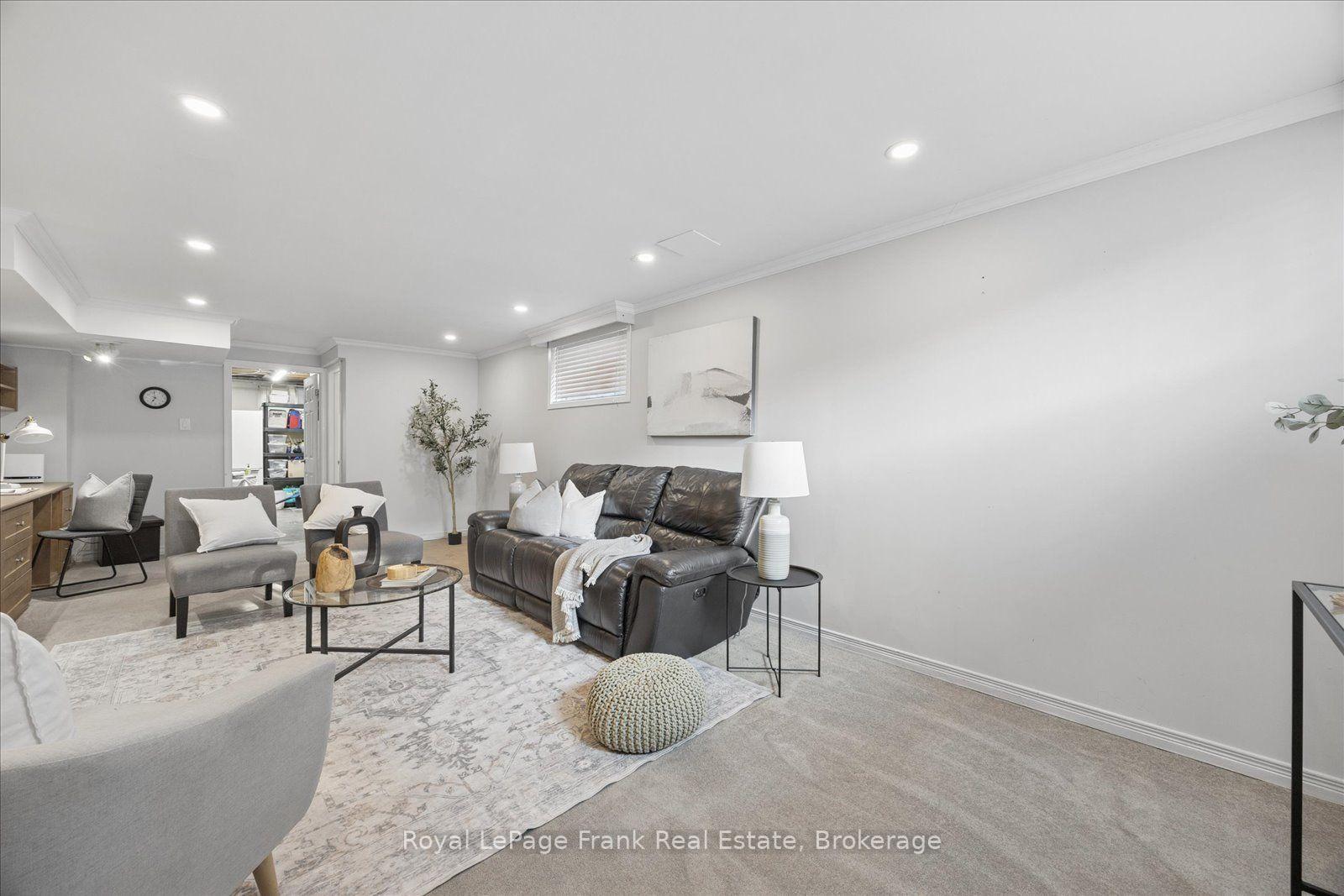 Photo 25 of 2 Rosswood Crescent, Scarborough, Bendale — HOMEH