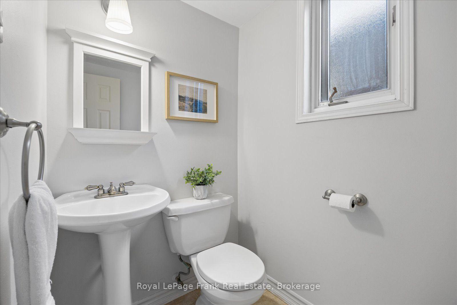 Photo 26 of 2 Rosswood Crescent, Scarborough, Bendale — HOMEH