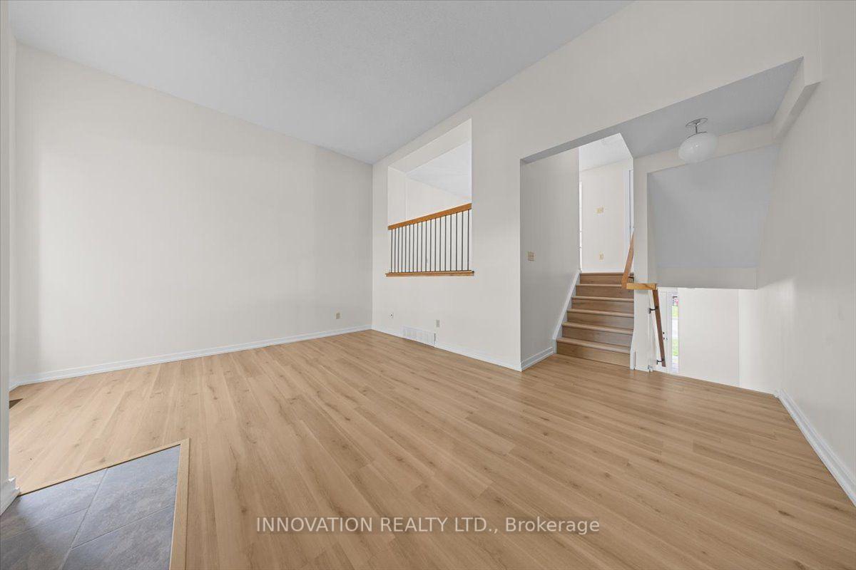 Photo 3 of Unit 2, 76 Esterlawn Private, Ottawa, McKellar Heights/Glabar Park — HOMEH
