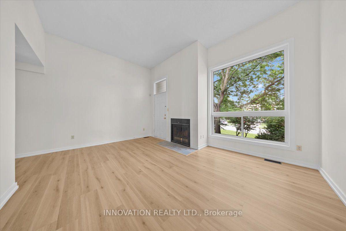 Photo 6 of Unit 2, 76 Esterlawn Private, Ottawa, McKellar Heights/Glabar Park — HOMEH