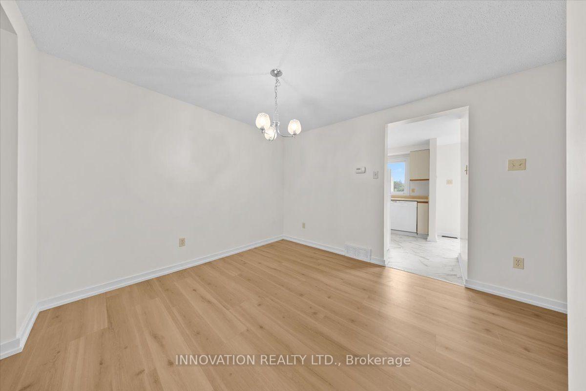 Photo 10 of Unit 2, 76 Esterlawn Private, Ottawa, McKellar Heights/Glabar Park — HOMEH