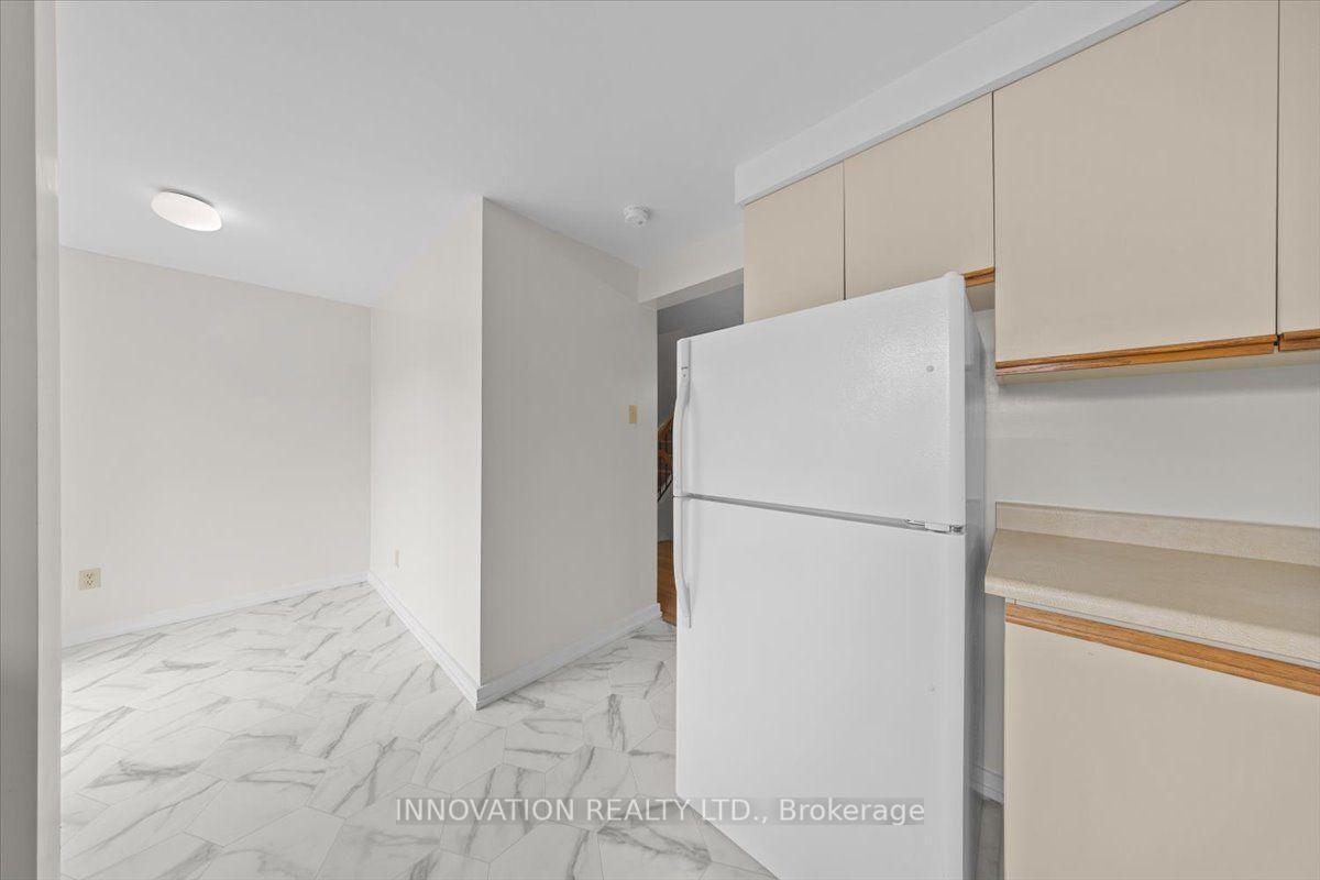 Photo 14 of Unit 2, 76 Esterlawn Private, Ottawa, McKellar Heights/Glabar Park — HOMEH