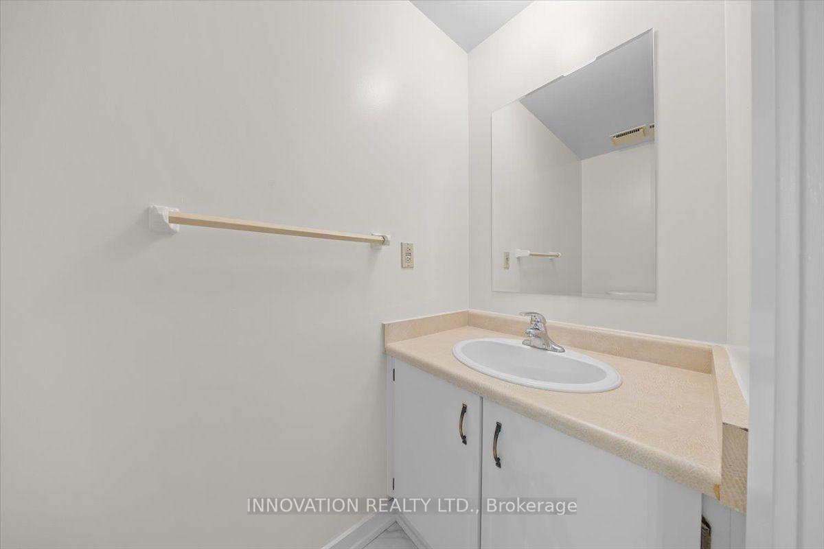 Photo 17 of Unit 2, 76 Esterlawn Private, Ottawa, McKellar Heights/Glabar Park — HOMEH