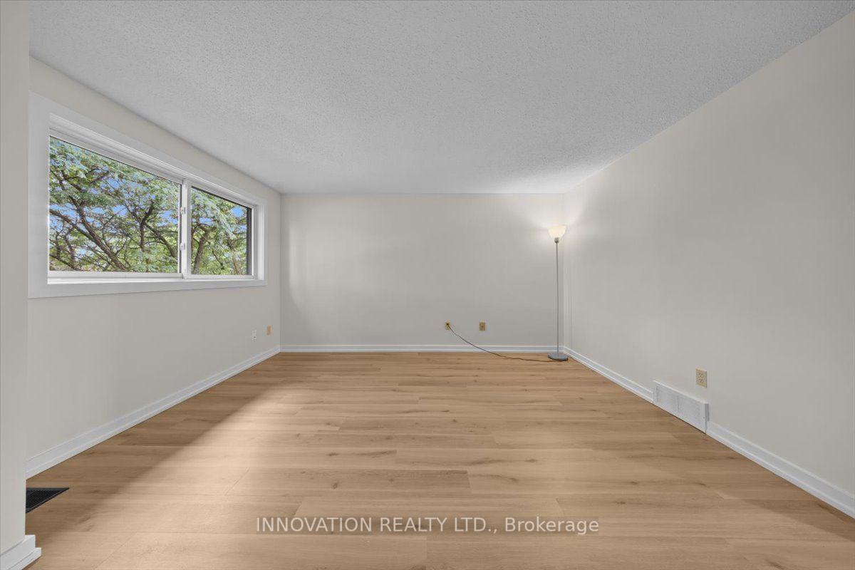 Photo 21 of Unit 2, 76 Esterlawn Private, Ottawa, McKellar Heights/Glabar Park — HOMEH