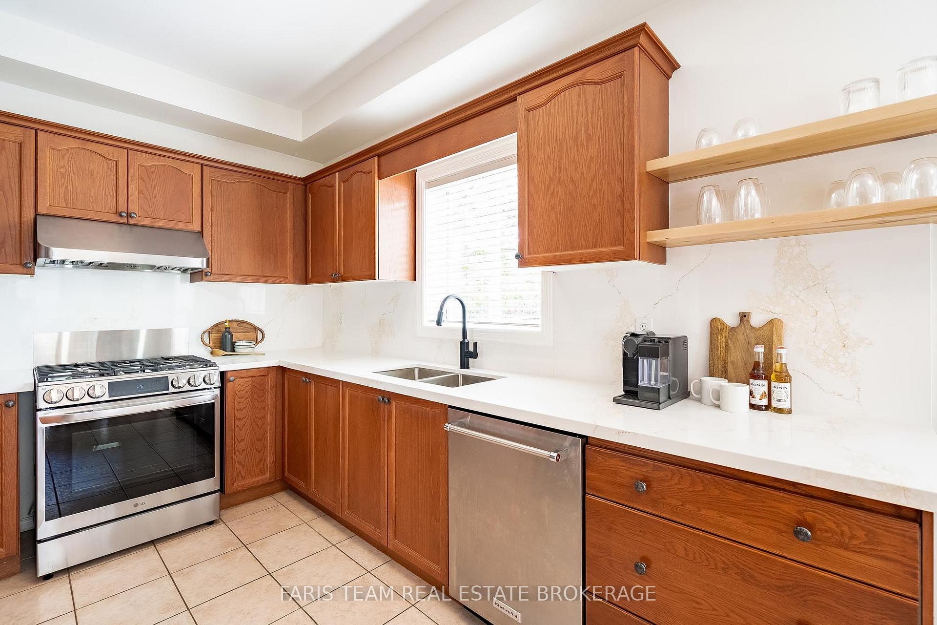 Photo 19 of 1948 Emerald Court, Innisfil, Alcona — HOMEH