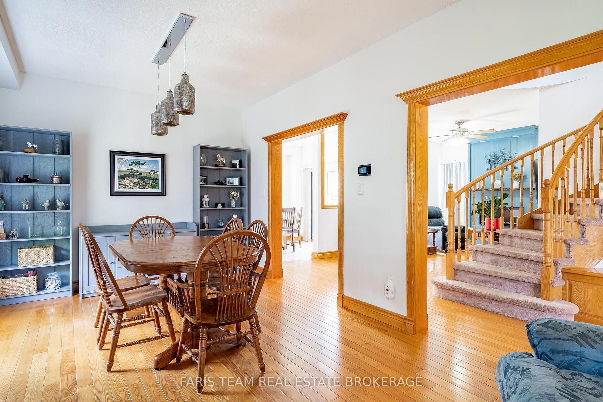 Photo 40 of 1948 Emerald Court, Innisfil, Alcona — HOMEH