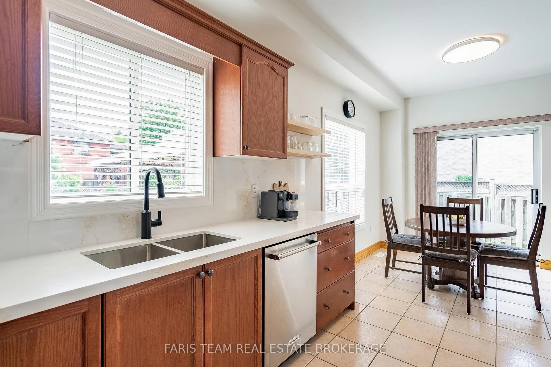 Photo 23 of 1948 Emerald Court, Innisfil, Alcona — HOMEH