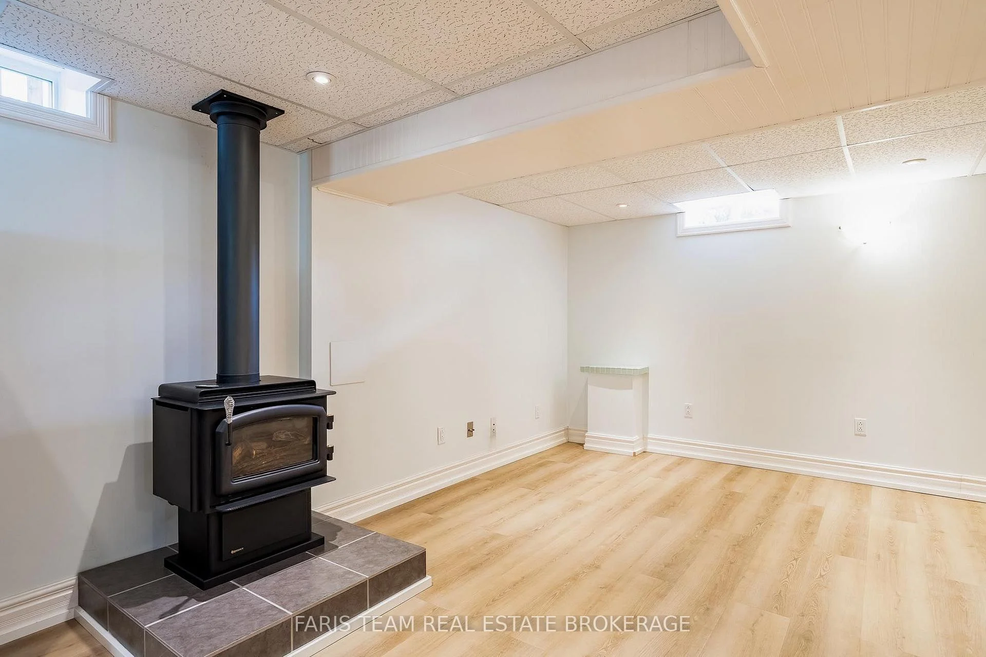 Photo 84 of 1948 Emerald Court, Innisfil, Alcona — HOMEH
