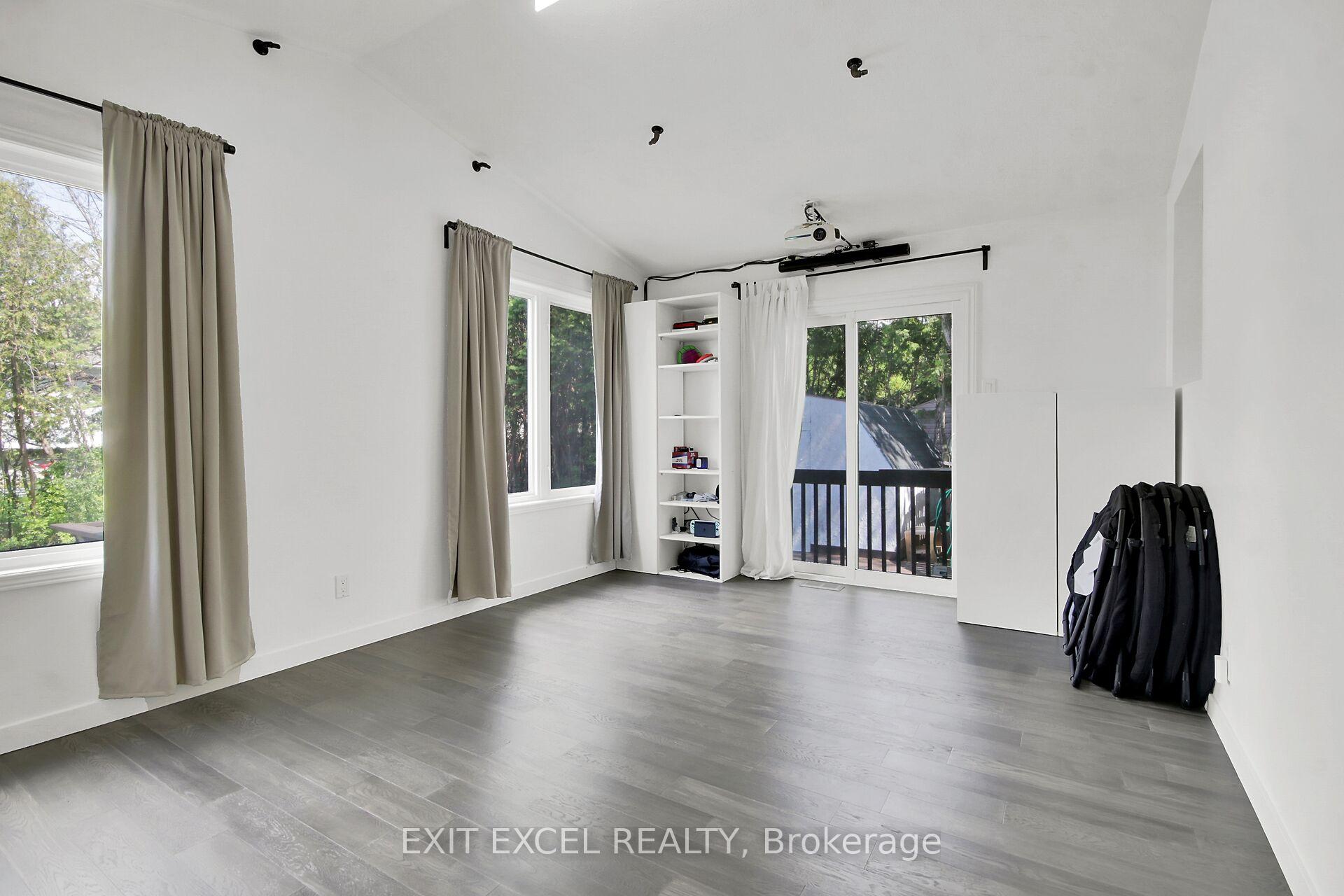 Photo 10 of 25 Uxbridge Crescent, Ottawa, Kanata - Glencairn/Hazeldean — HOMEH
