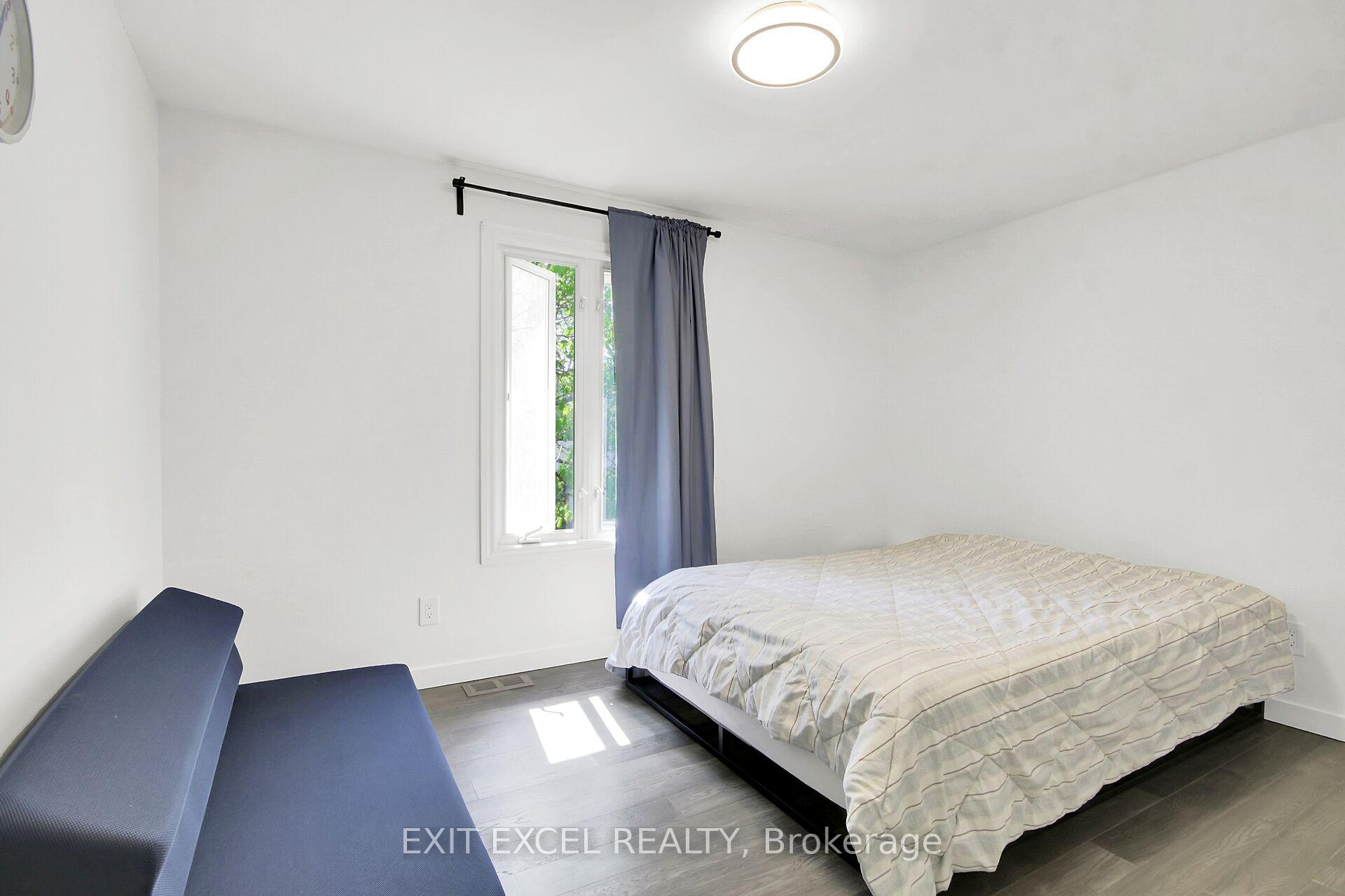 Photo 16 of 25 Uxbridge Crescent, Ottawa, Kanata - Glencairn/Hazeldean — HOMEH