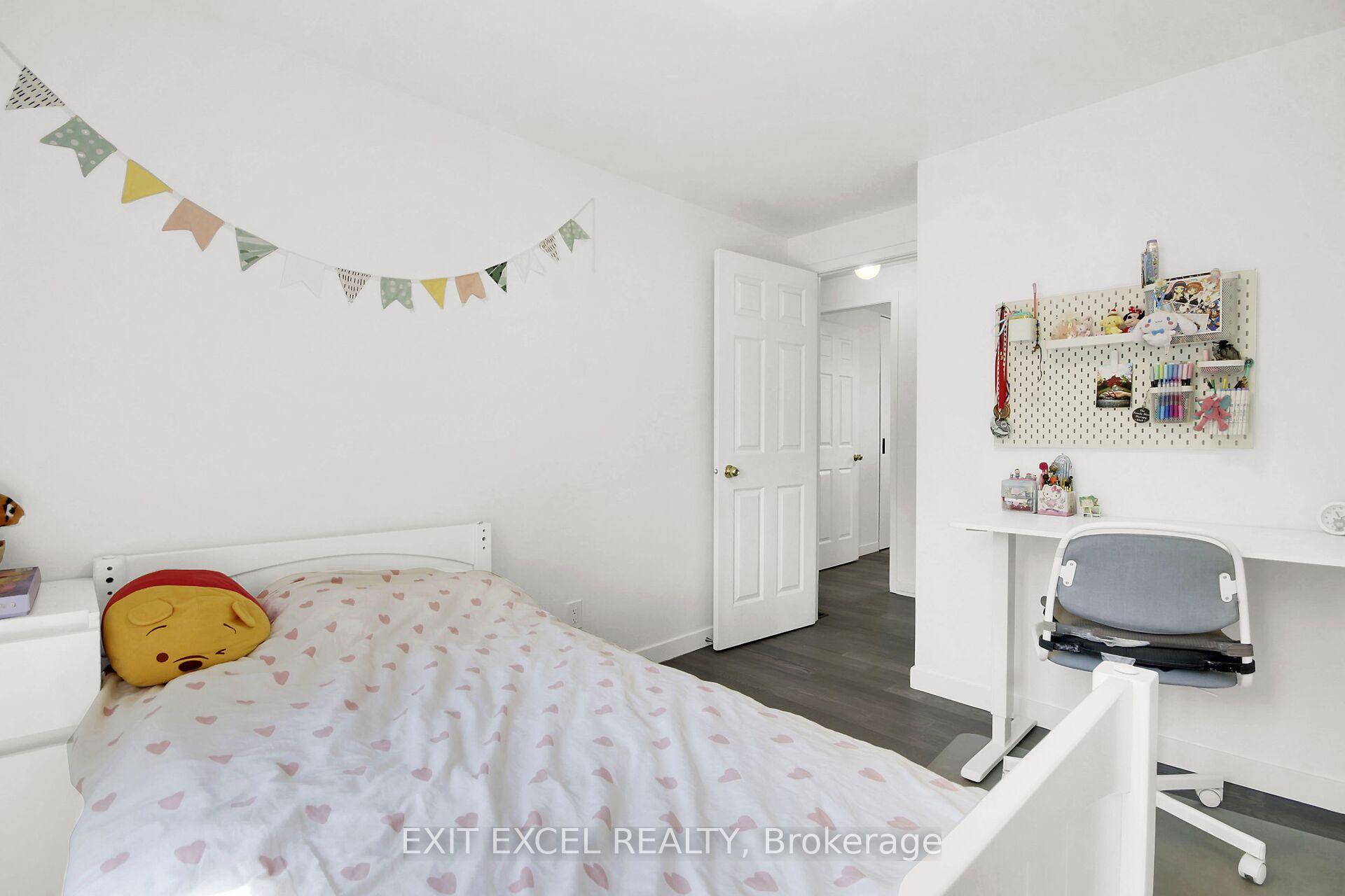 Photo 20 of 25 Uxbridge Crescent, Ottawa, Kanata - Glencairn/Hazeldean — HOMEH