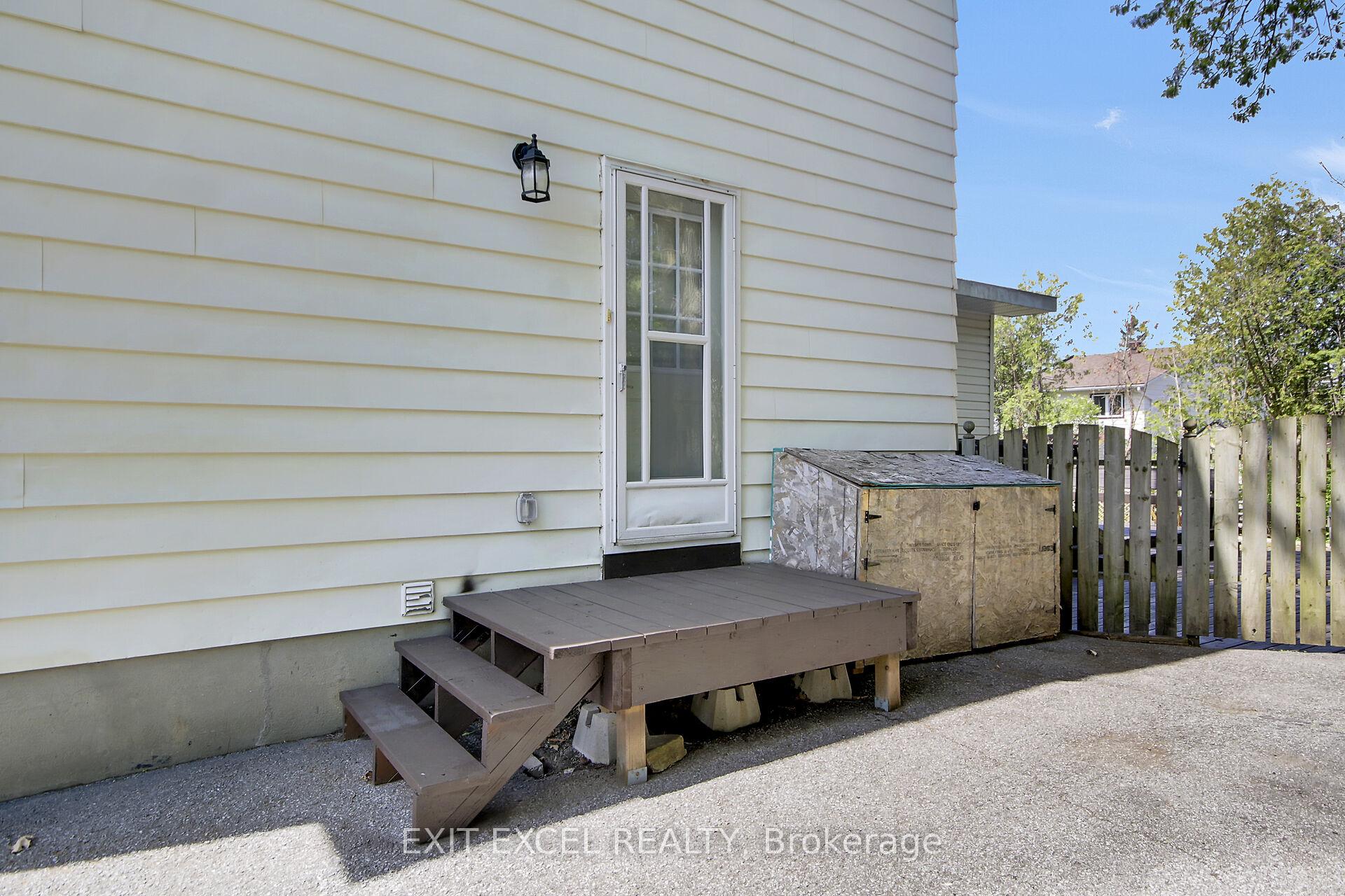 Photo 31 of 25 Uxbridge Crescent, Ottawa, Kanata - Glencairn/Hazeldean — HOMEH