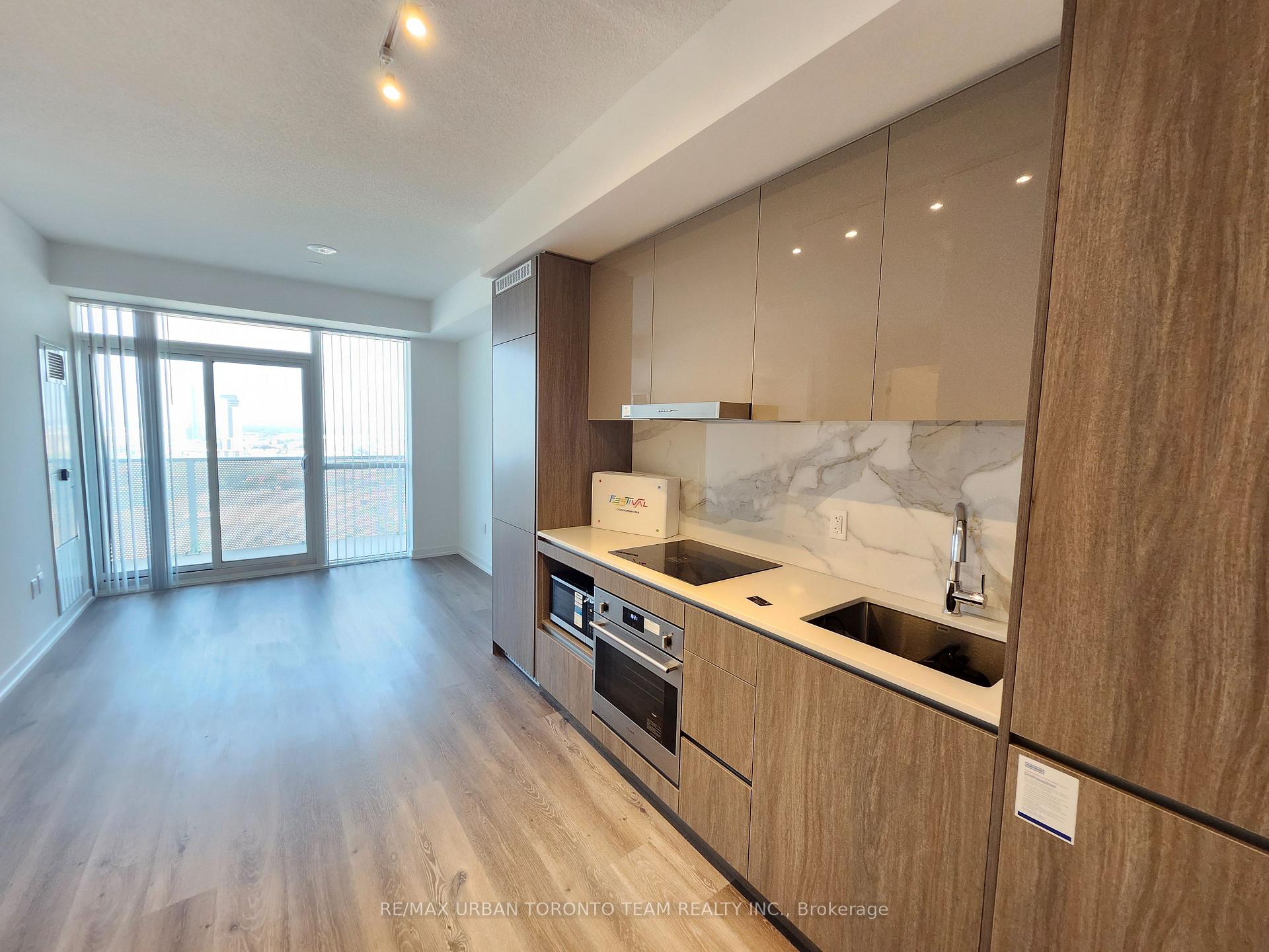 Photo 2 of Unit 2508, 28 Interchange Way, Vaughan, Vaughan Corporate Centre — HOMEH